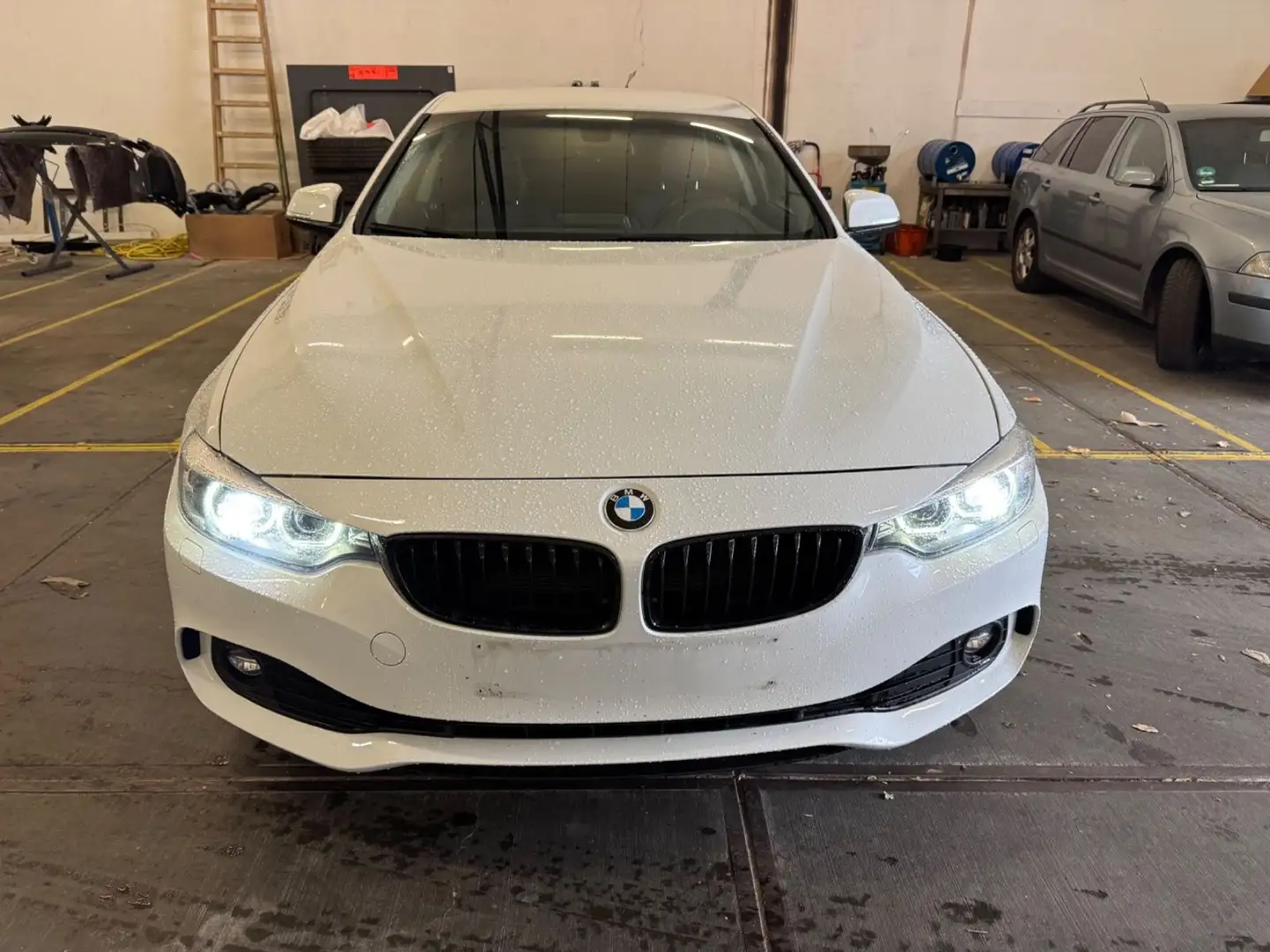 BMW 420 Baureihe 4 Coupe 420 i Advantage Weiß - 2