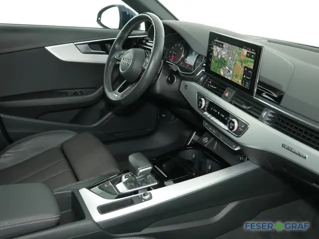 Audi A4 view 5