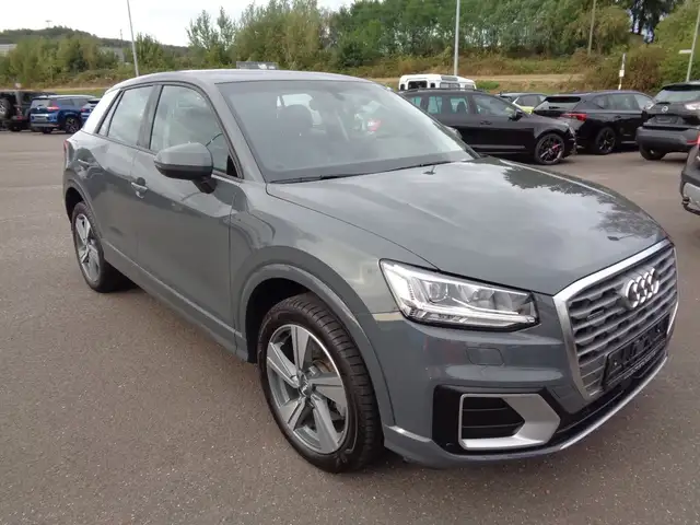 Audi Q2 view 3