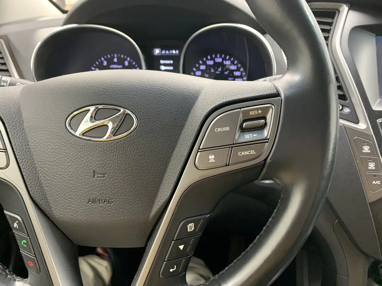 Hyundai SANTA FE снимка Hyundai SANTA FE