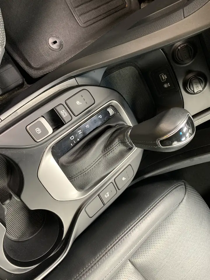 Hyundai SANTA FE снимка Hyundai SANTA FE