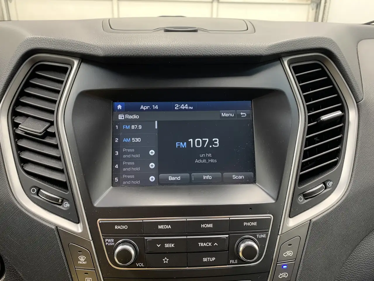 Hyundai SANTA FE снимка Hyundai SANTA FE