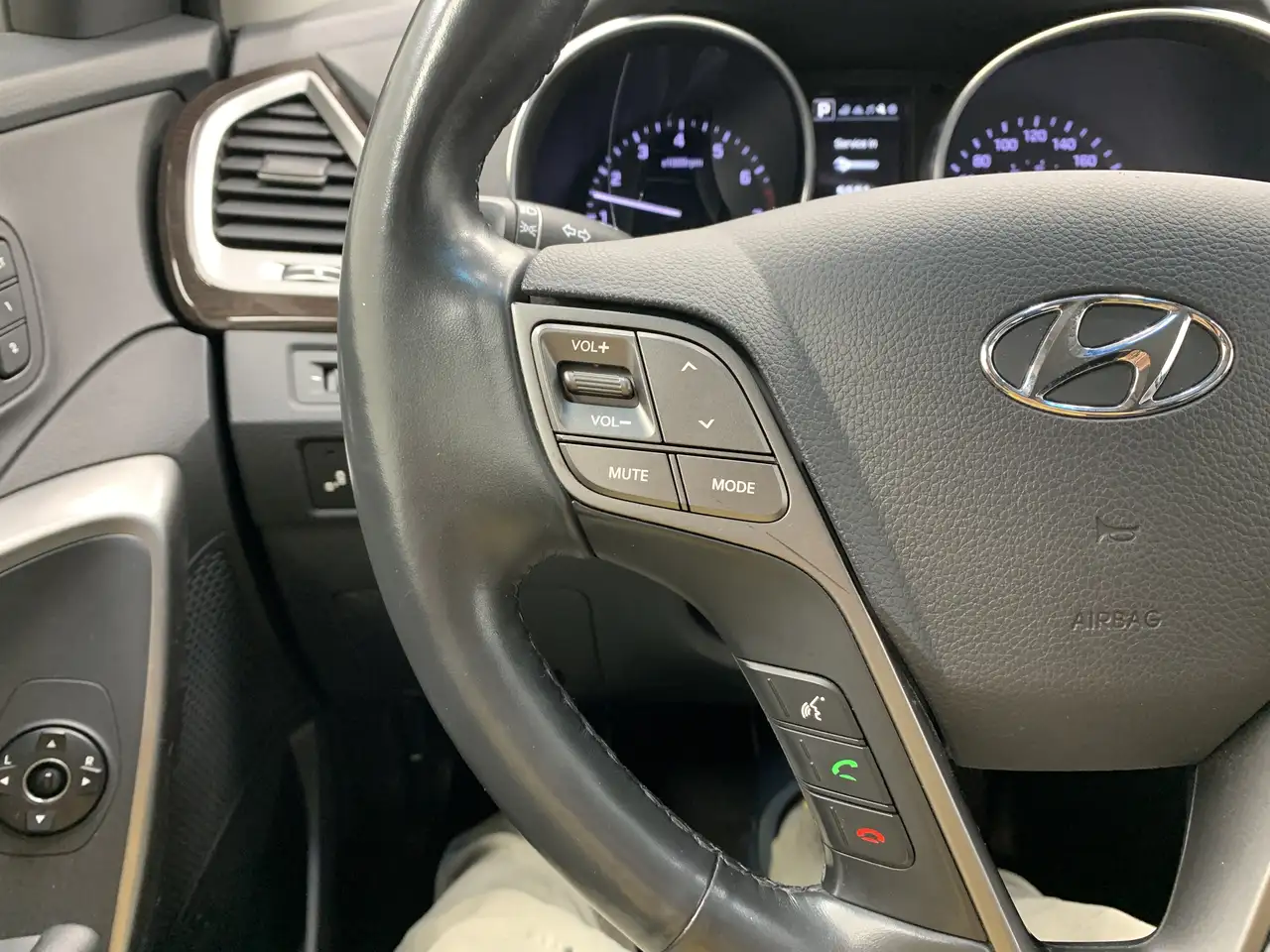 Hyundai SANTA FE снимка Hyundai SANTA FE