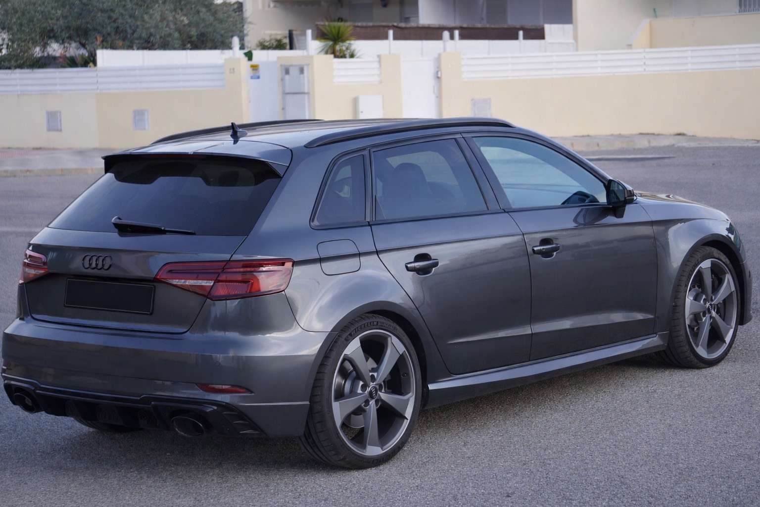 Audi RS3 Sportback quattro S tronic 294kW - foto 1