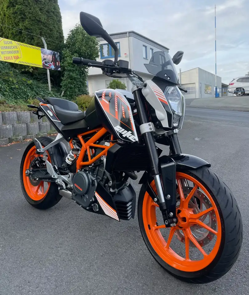 KTM 390 Duke