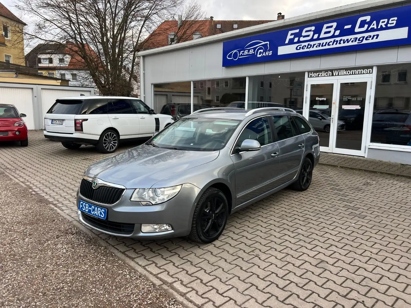 Skoda Superb Combi Elegance 4x4 Grau - 1