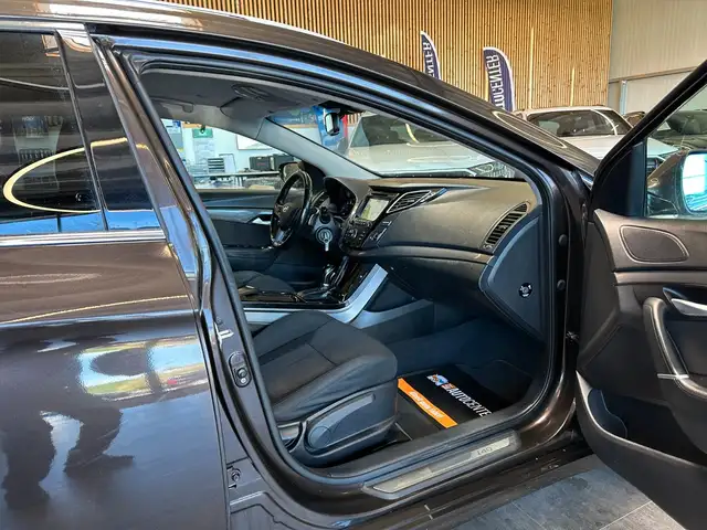 Hyundai I40 view 10