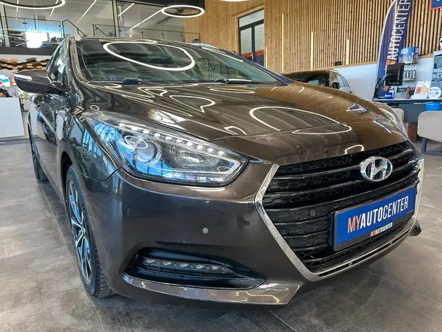 Hyundai I40 view 3