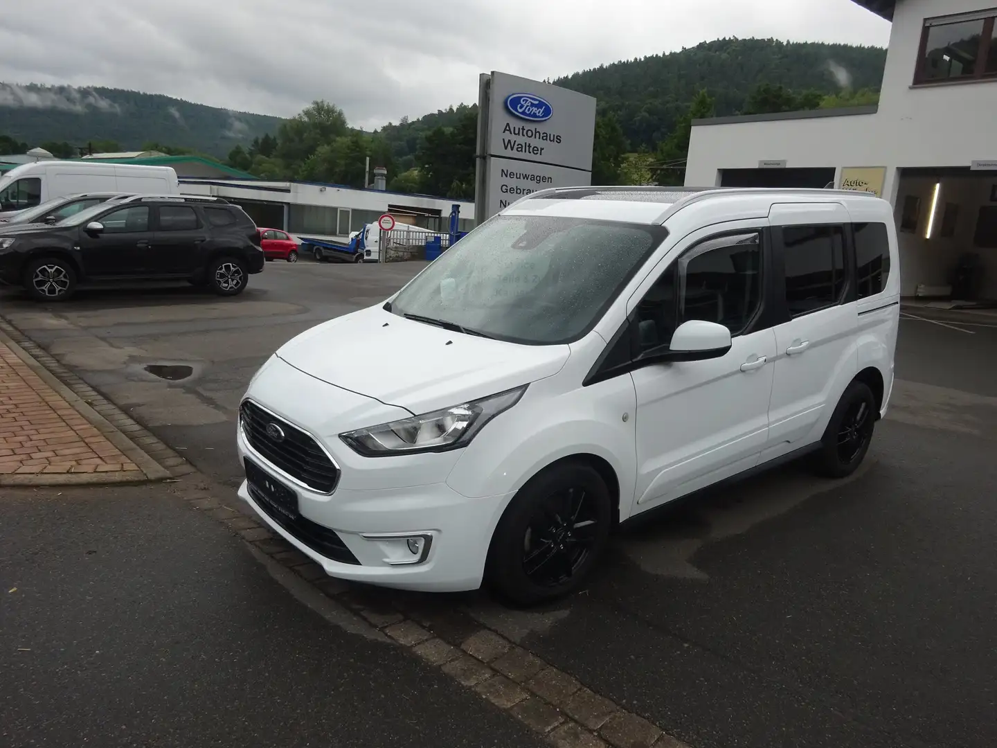 Ford Tourneo Connect Titanium Navi Kamera AHK Weiß - 1