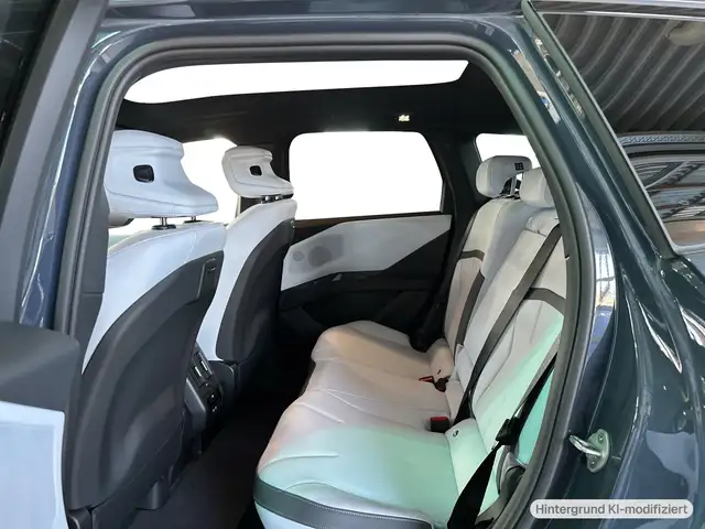 BMW Ix3 view 11