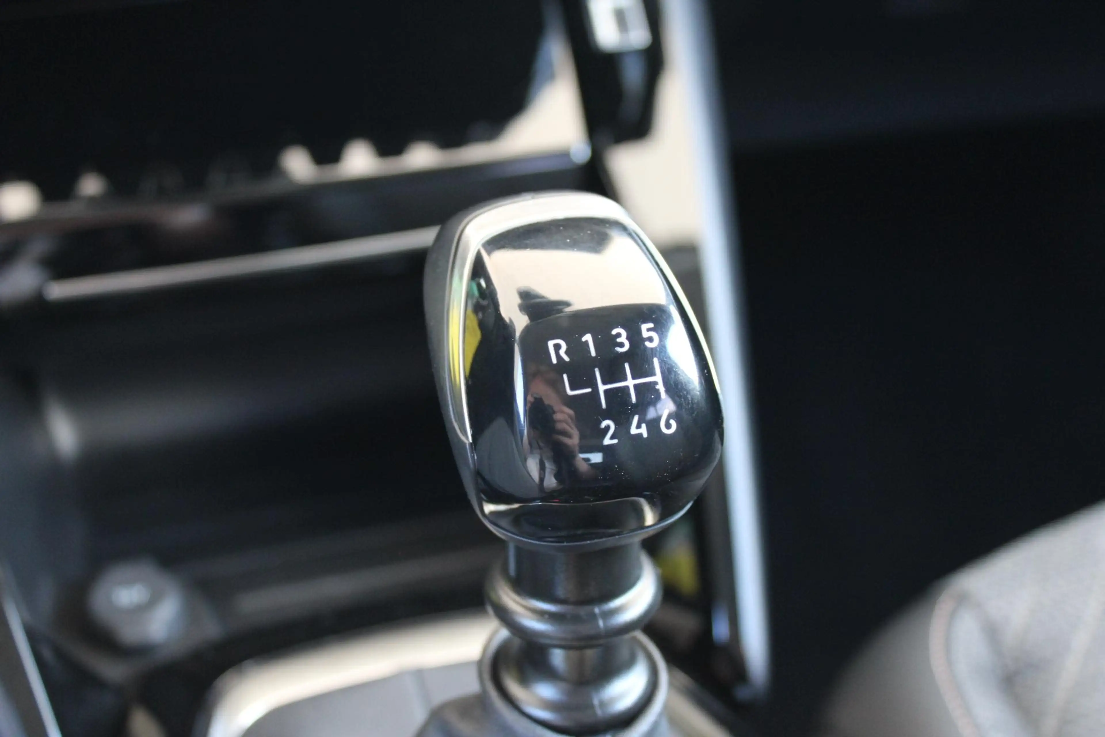 Peugeot 208 1.2 100PK Allure | Navigatie | Camera | Climate co — photo 13