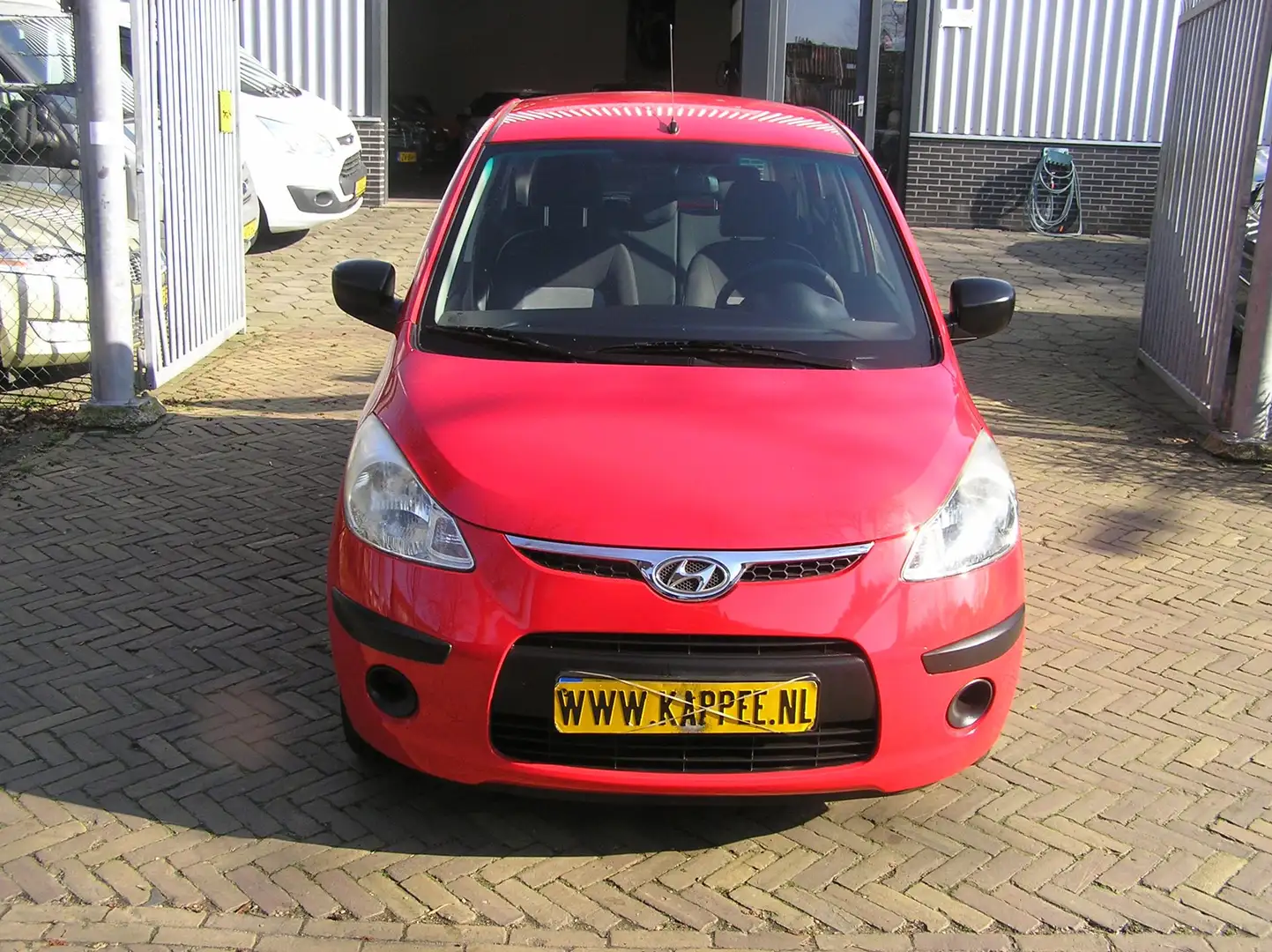 Hyundai i10 1.1 Active 110 d km nap pas nieuwe apk Rot - 2