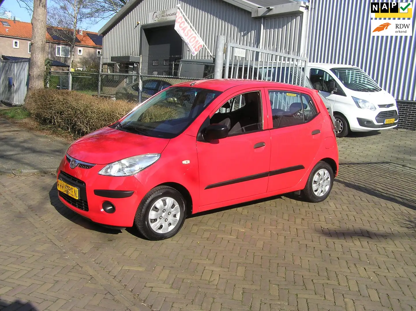 Hyundai i10 1.1 Active 110 d km nap pas nieuwe apk Rot - 1