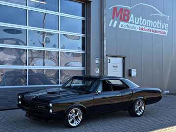 Custom H-Zulassung 7,5l Edelbrock Hotchkis