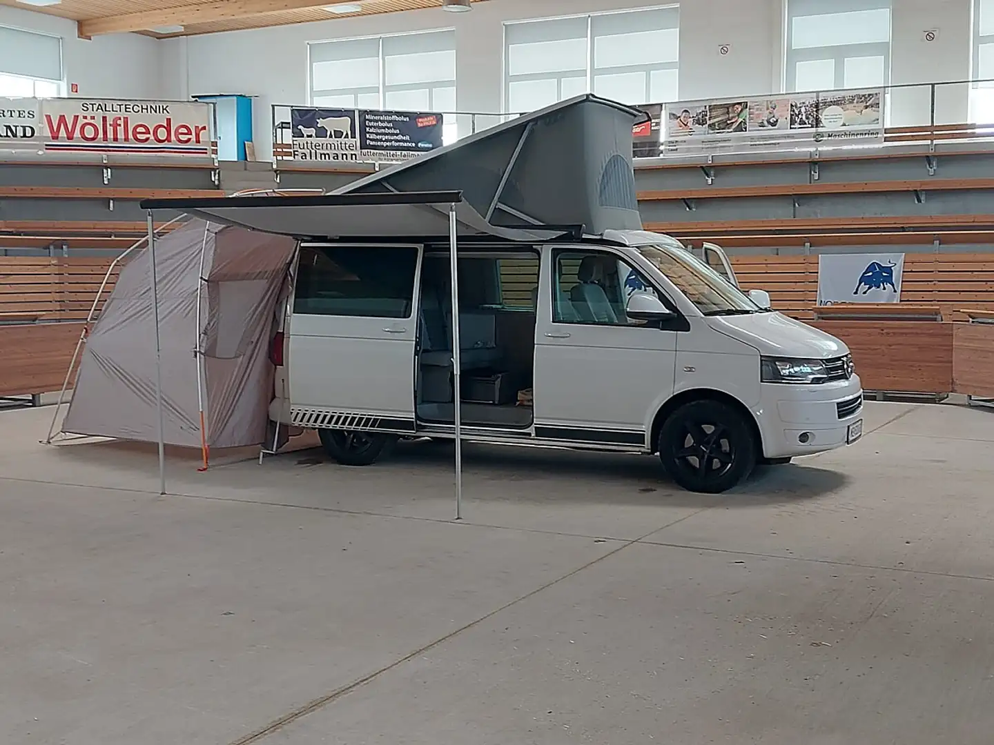Volkswagen T5 California **NEUER PREIS** Weiß - 1