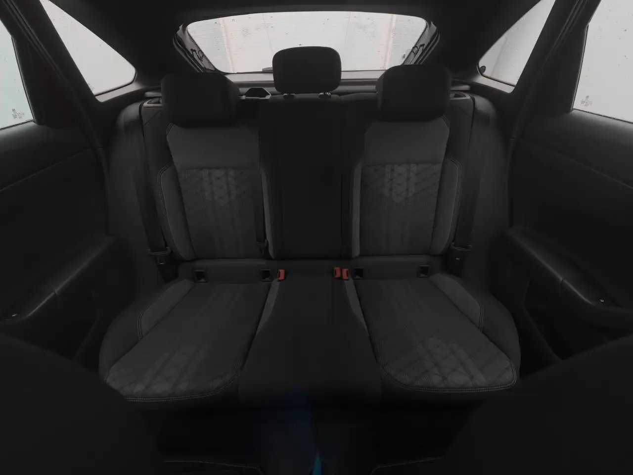 Volkswagen Taigo R-Line 1.0 TSI 5