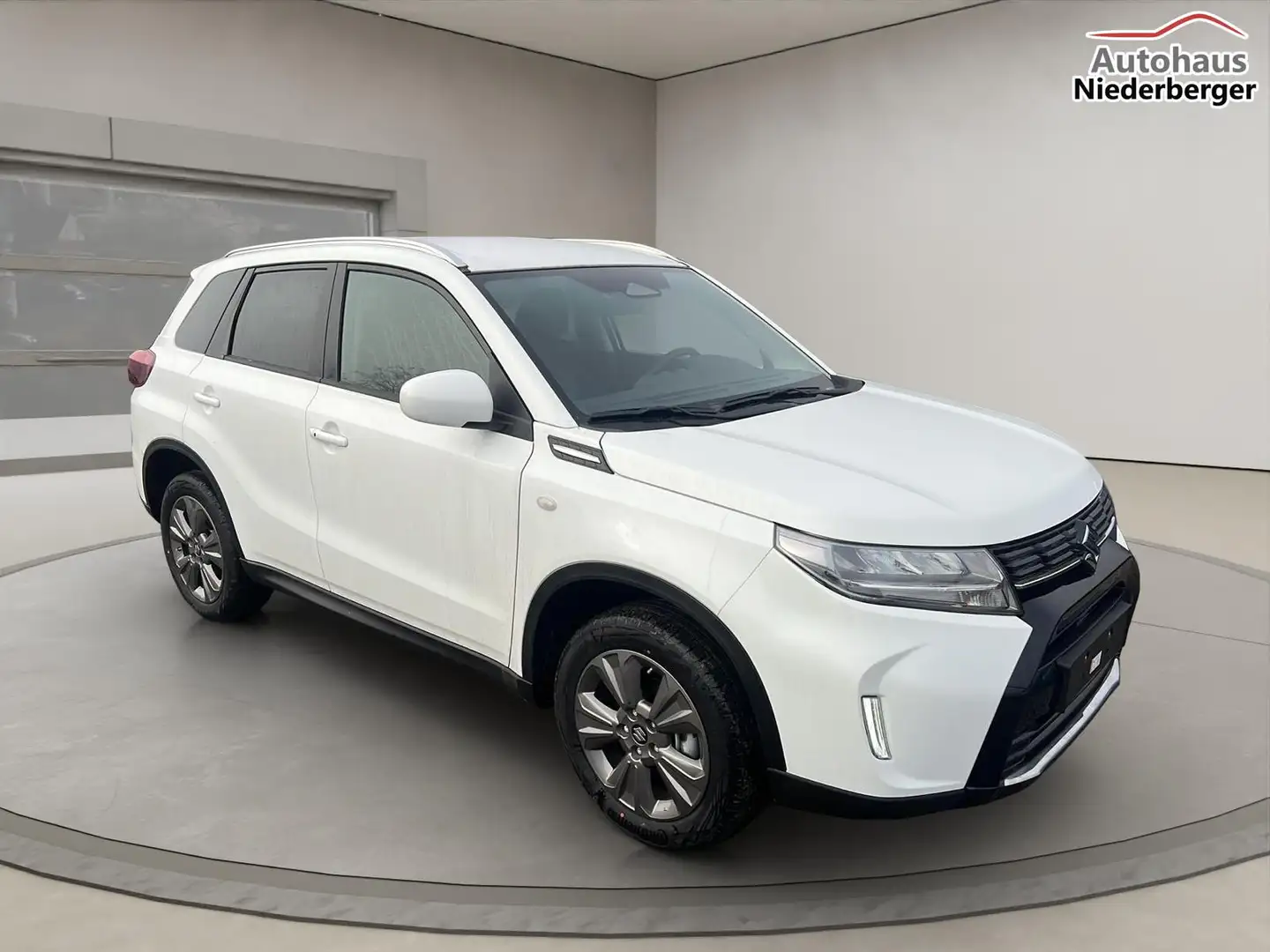 Suzuki Vitara Comfort 1.4 MHEV 110PS 4WD MT6 4x4 **3 Jahre Ga... Weiß - 2