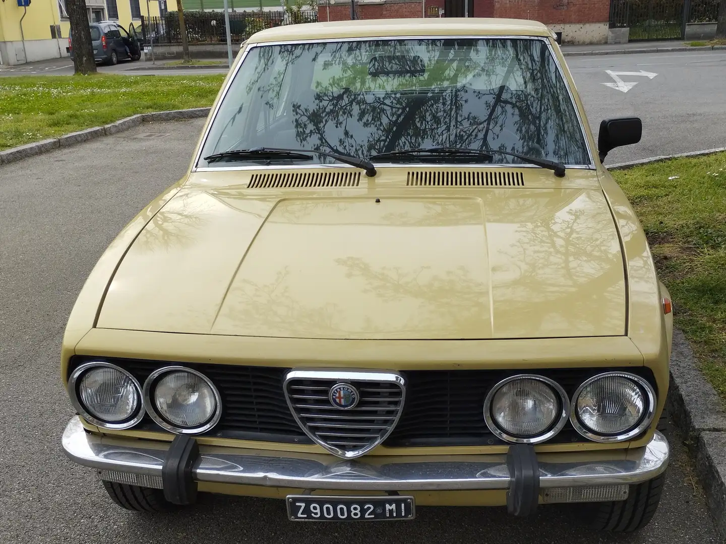 Alfa Romeo Alfetta Alfetta 1.8 Gelb - 1