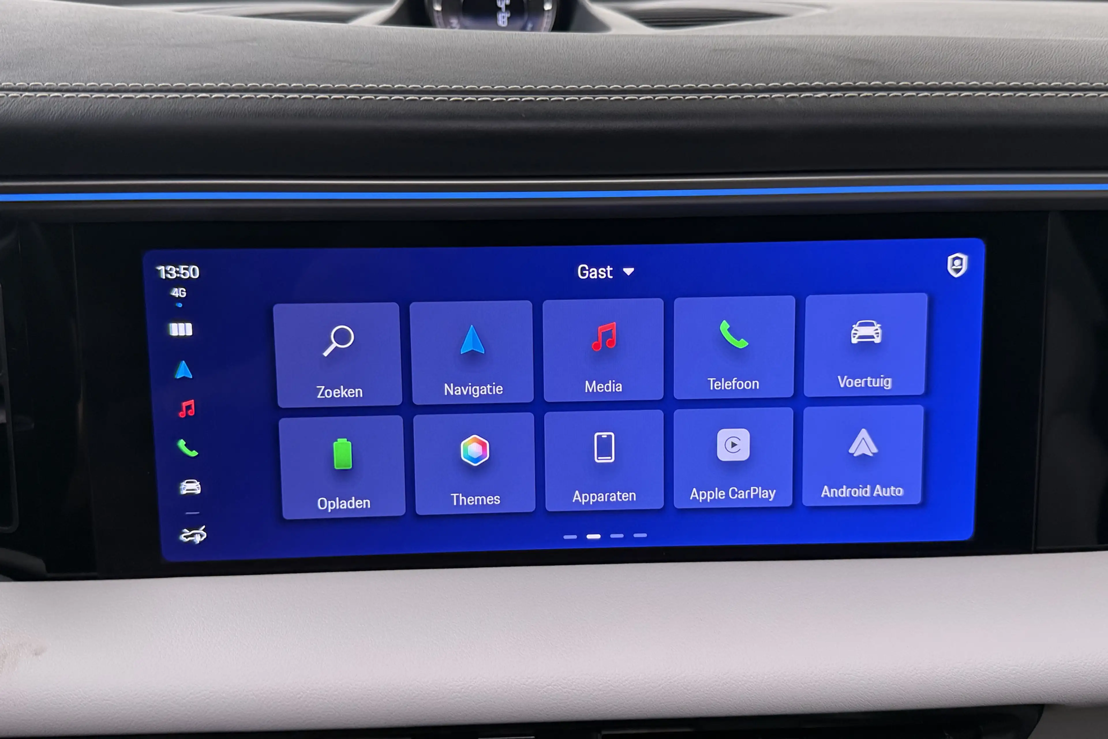 Porsche Macan 4 100 kWh (98%SOH) Pano Trekhaak SportChrono Lucht — photo 32