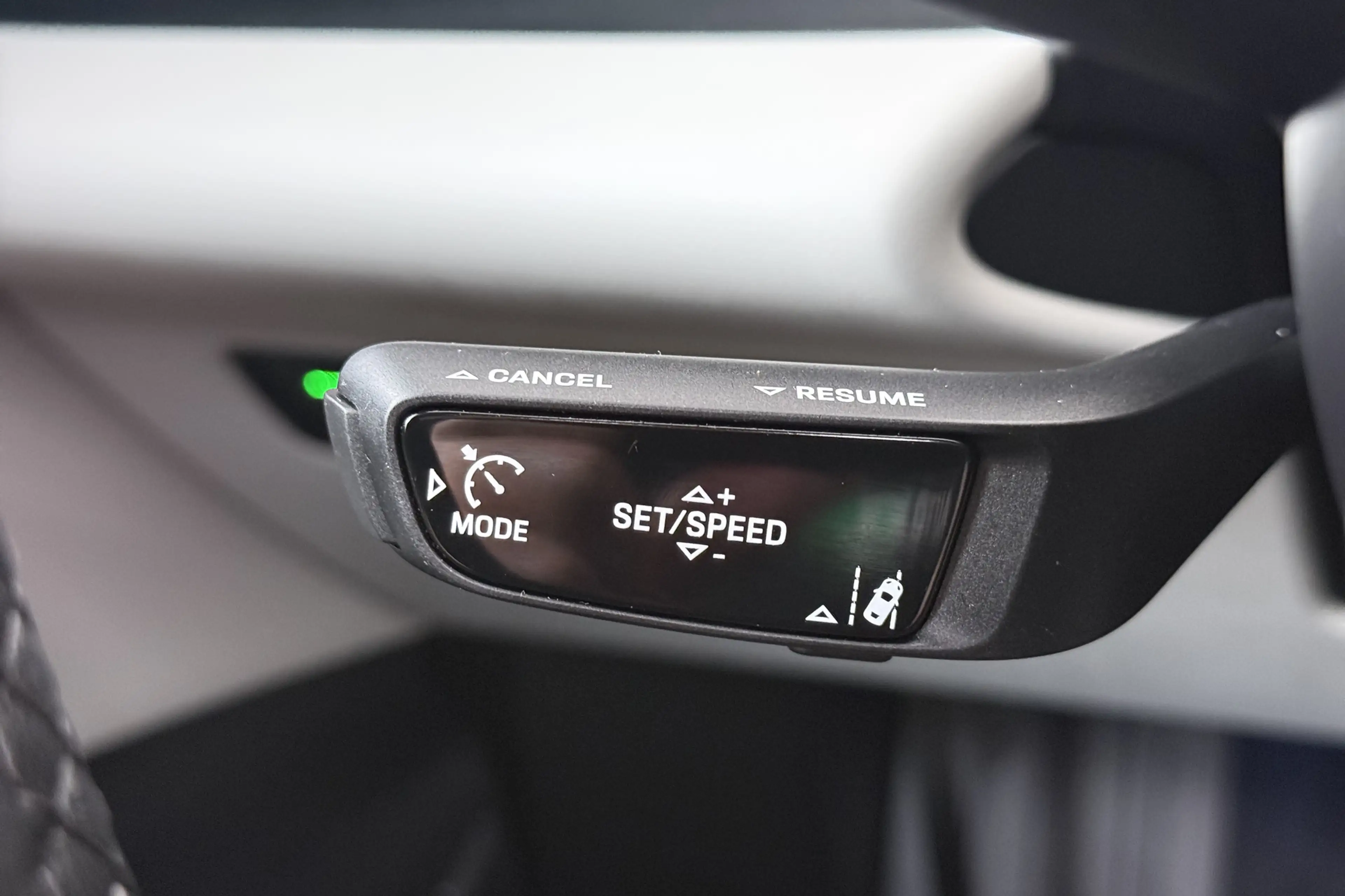 Porsche Macan 4 100 kWh (98%SOH) Pano Trekhaak SportChrono Lucht — photo 28