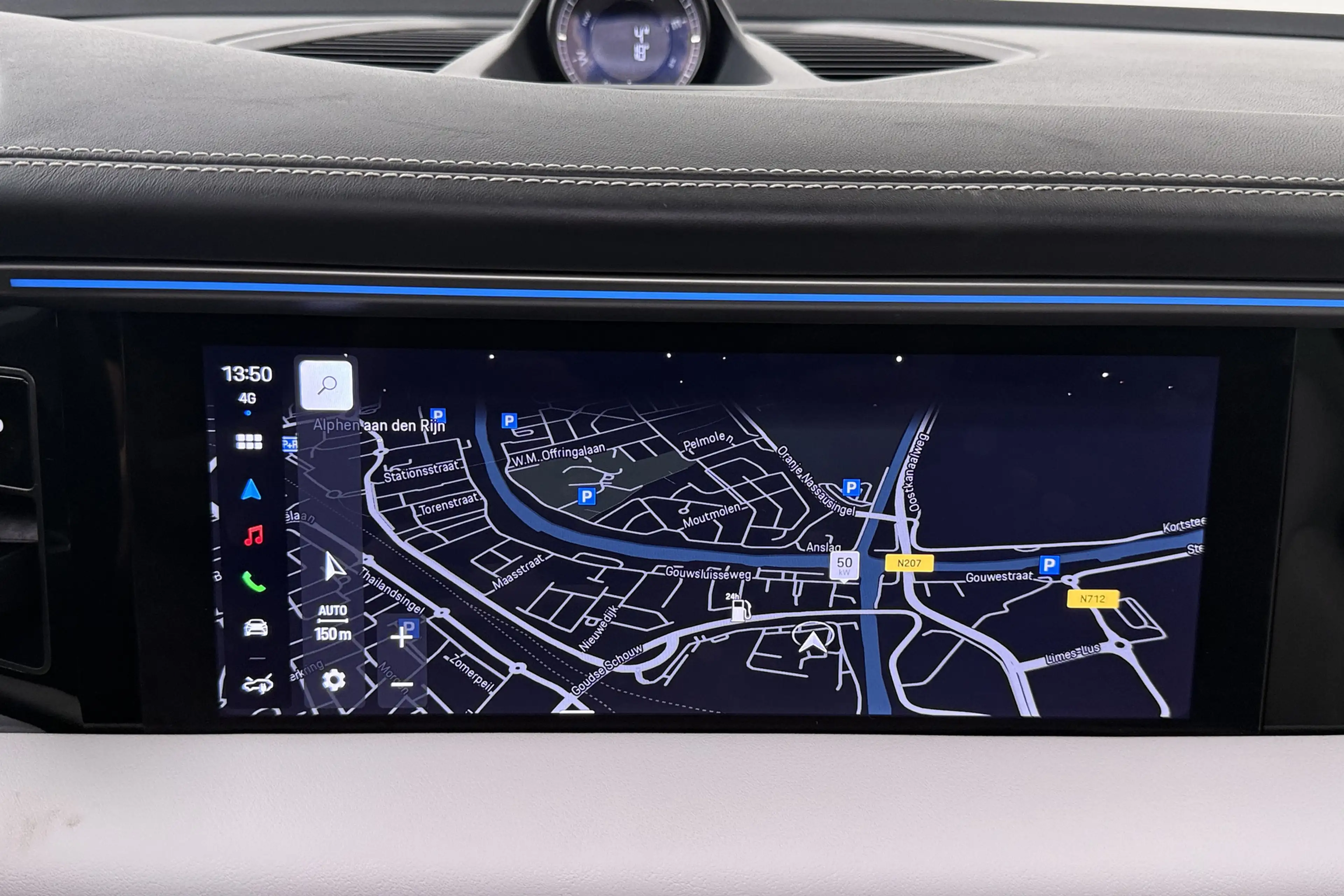 Porsche Macan 4 100 kWh (98%SOH) Pano Trekhaak SportChrono Lucht — photo 34