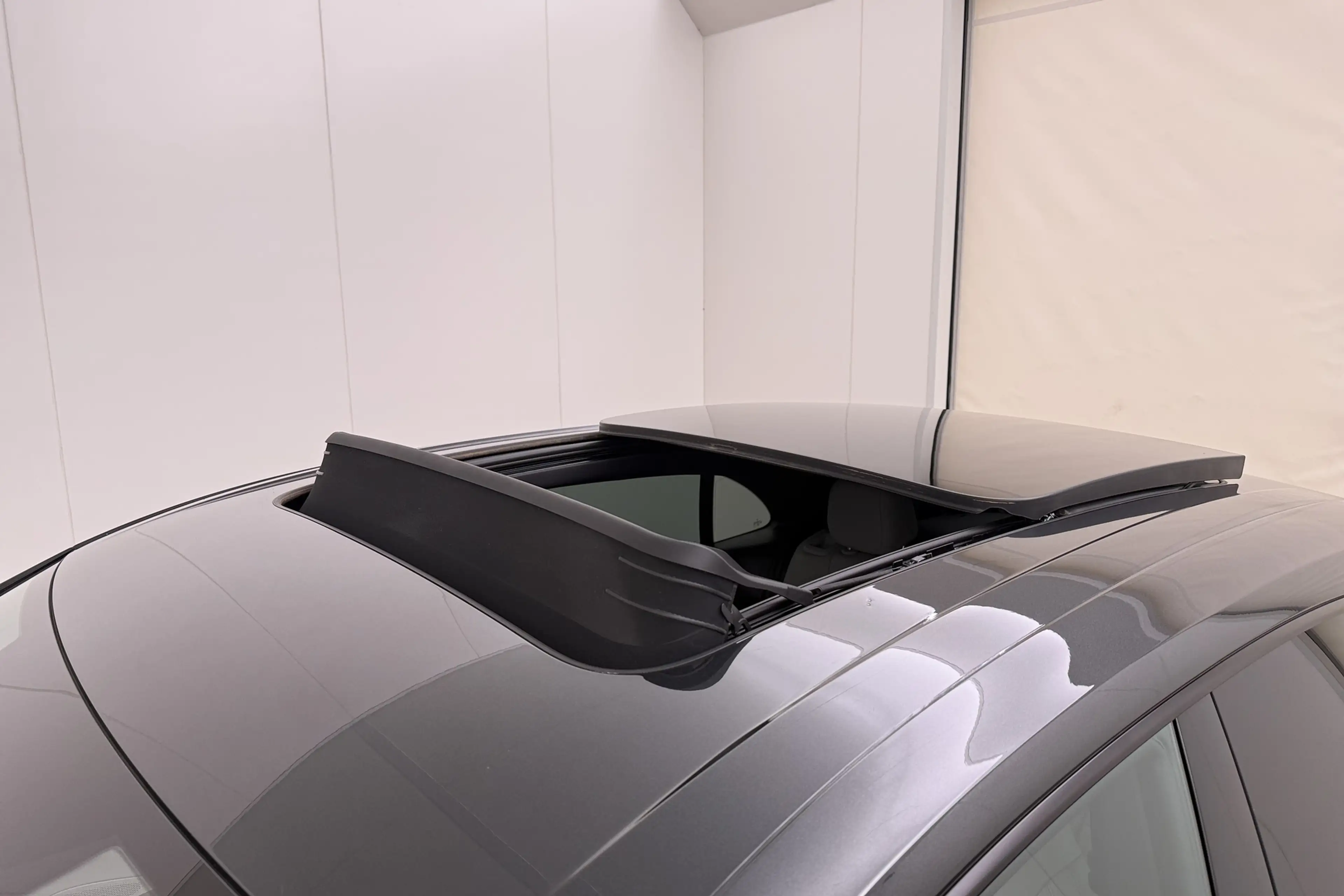 Porsche Macan 4 100 kWh (98%SOH) Pano Trekhaak SportChrono Lucht — photo 9
