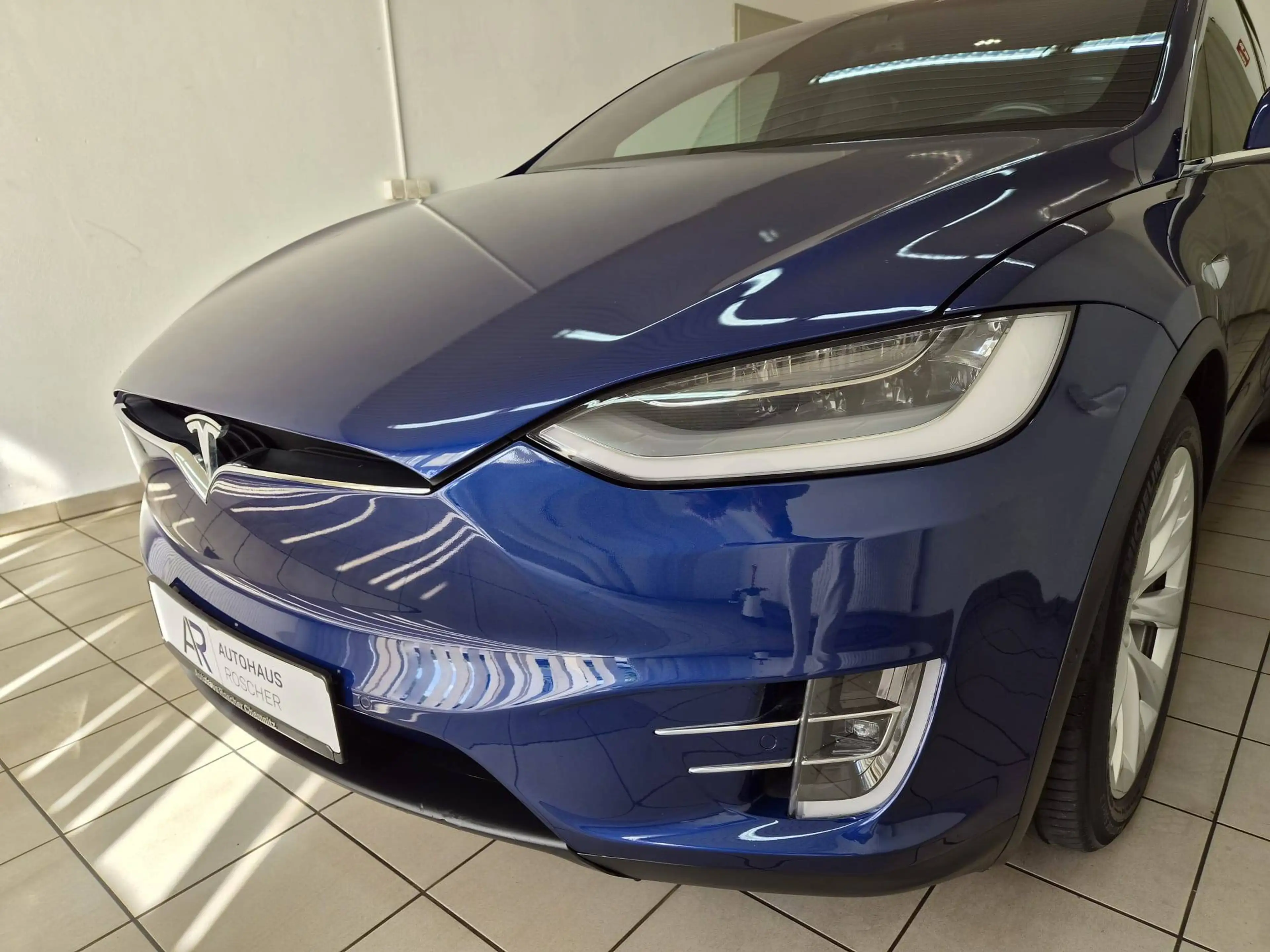 Tesla Model X 4x4 Long Range Autopilot Luft Panoramadach Anhängerkupplung — photo 12