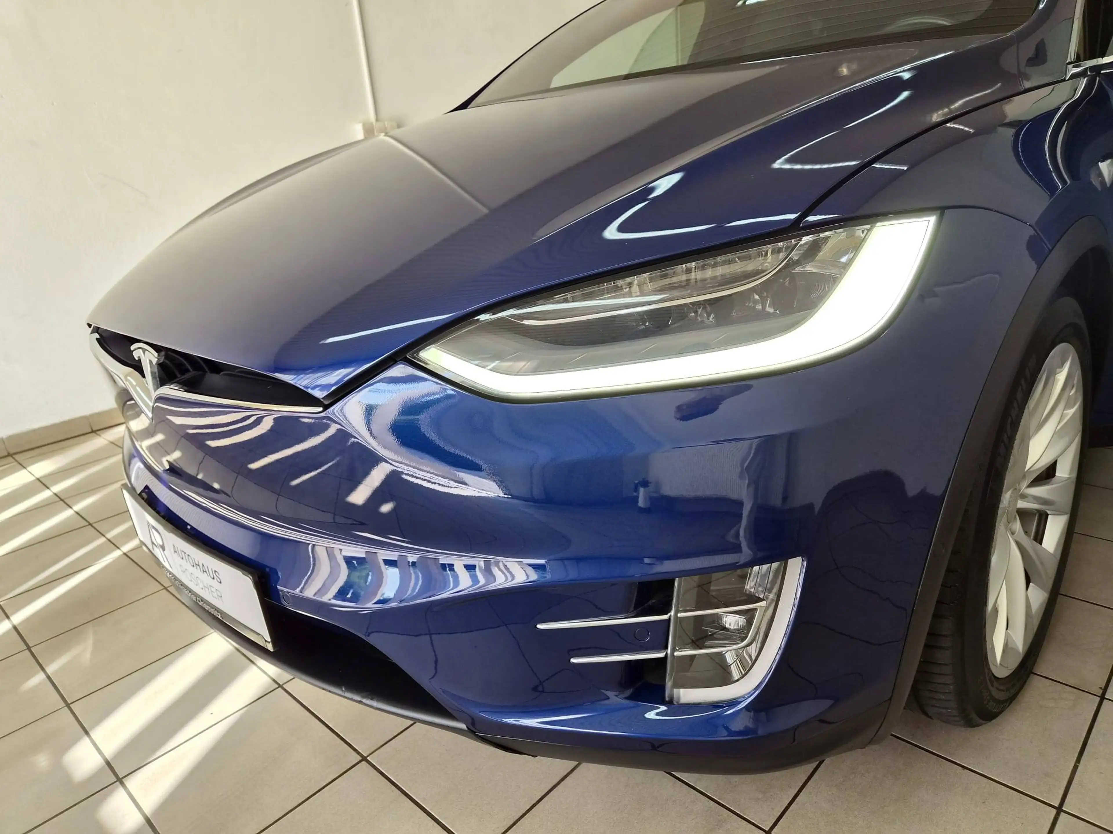 Tesla Model X 4x4 Long Range Autopilot Luft Panoramadach Anhängerkupplung — photo 5