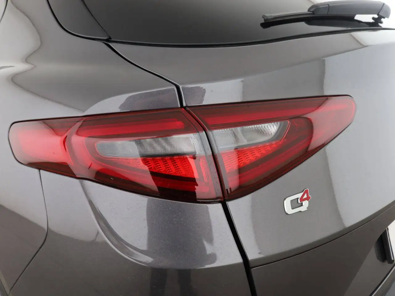 Alfa Romeo Stelvio 2022 — фото 20