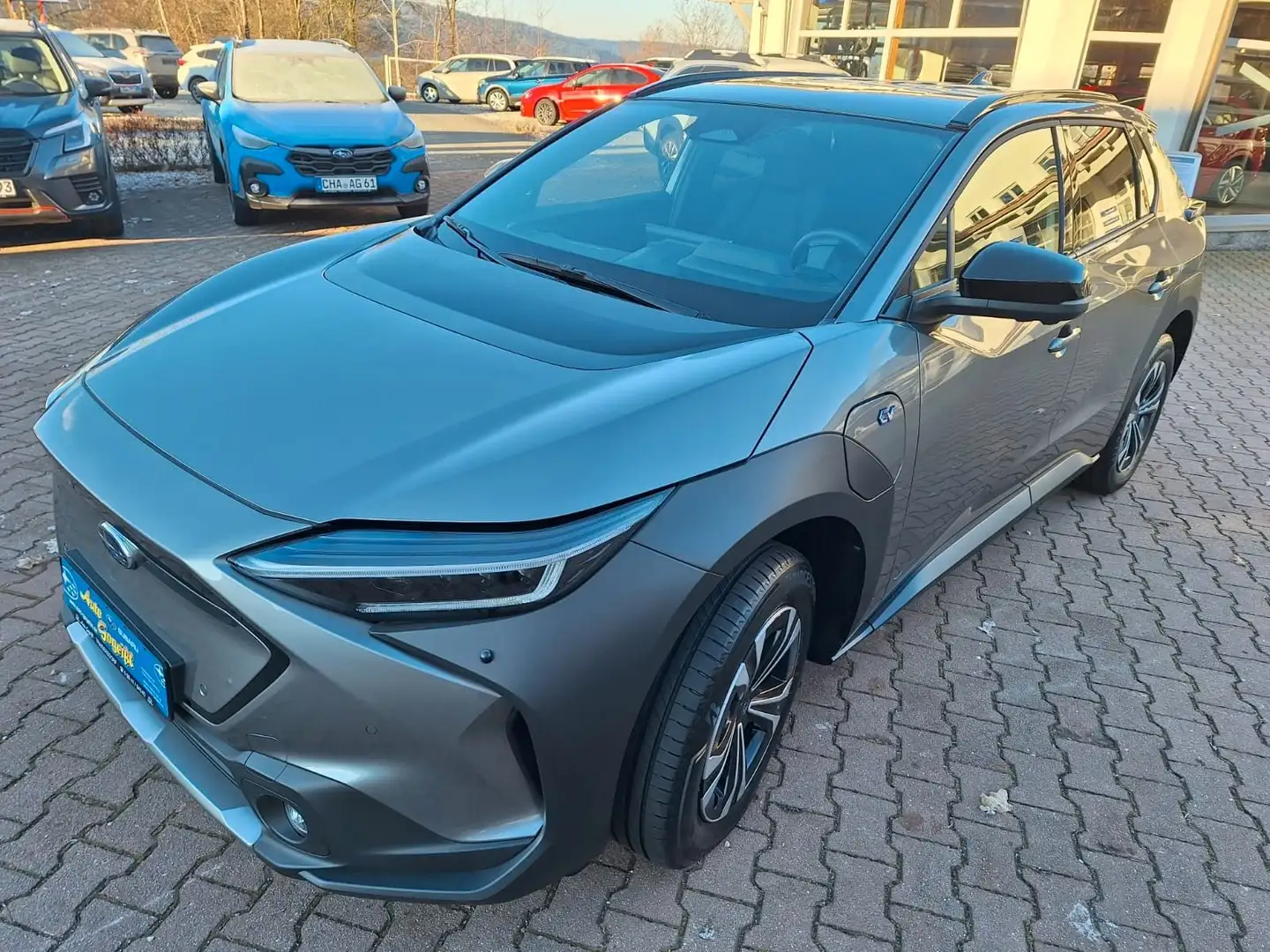Subaru Solterra 71,4 kWh 150kW Comfort, MWSt Grau - 1