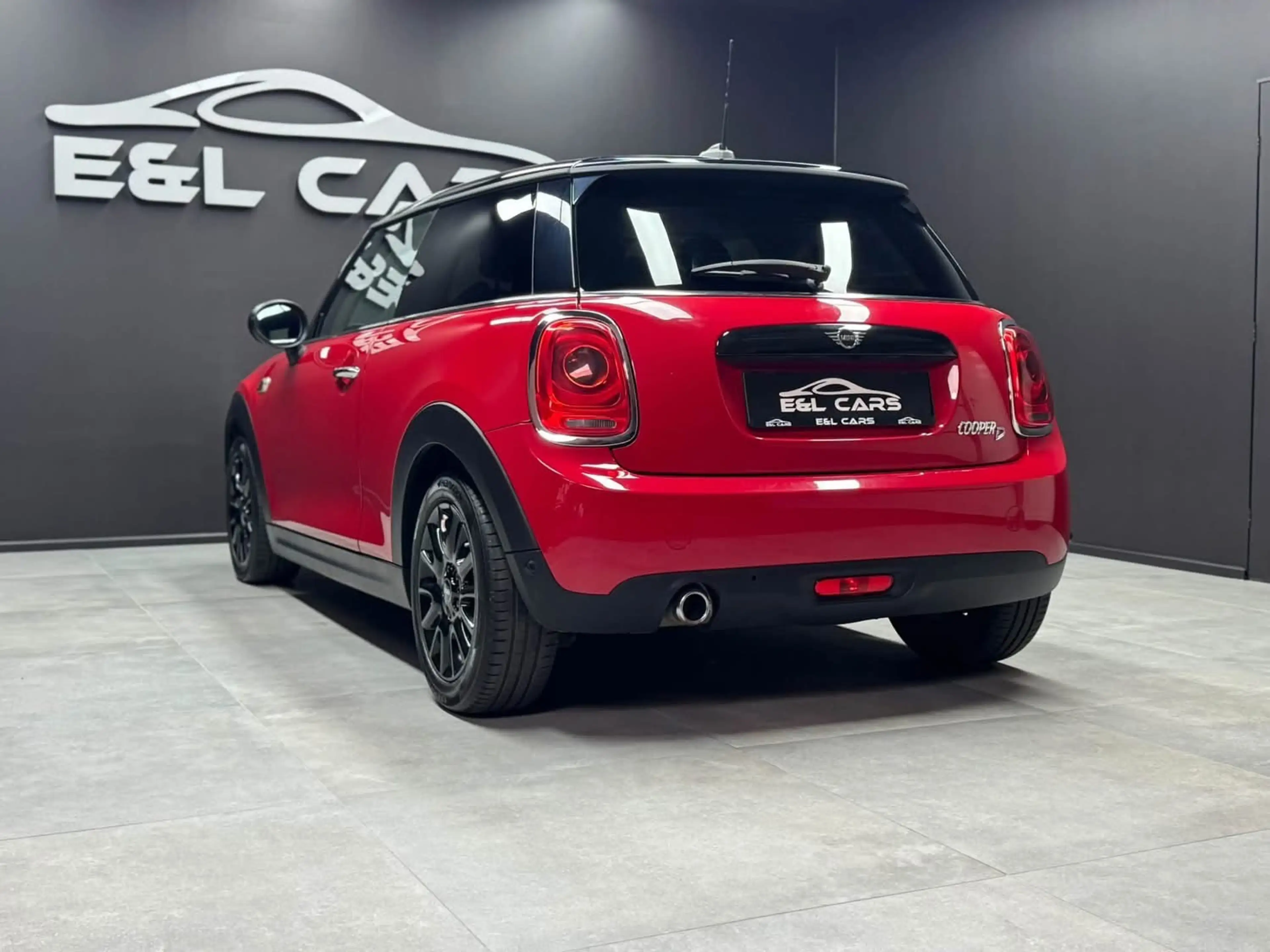 MINI Cooper D Mini 1.5 DA Cooper **12 mois de garantie** — photo 6