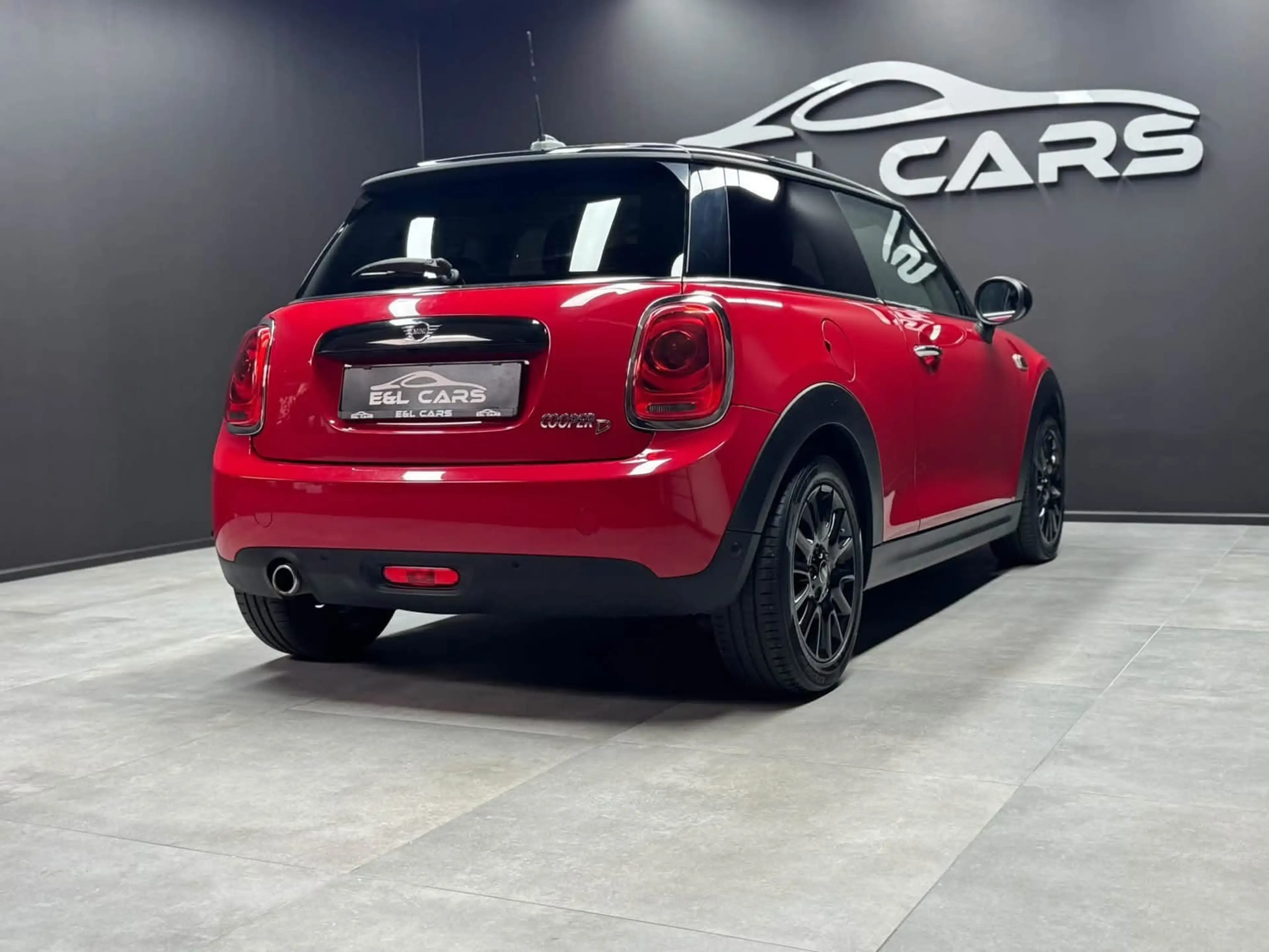 MINI Cooper D Mini 1.5 DA Cooper **12 mois de garantie** — photo 4