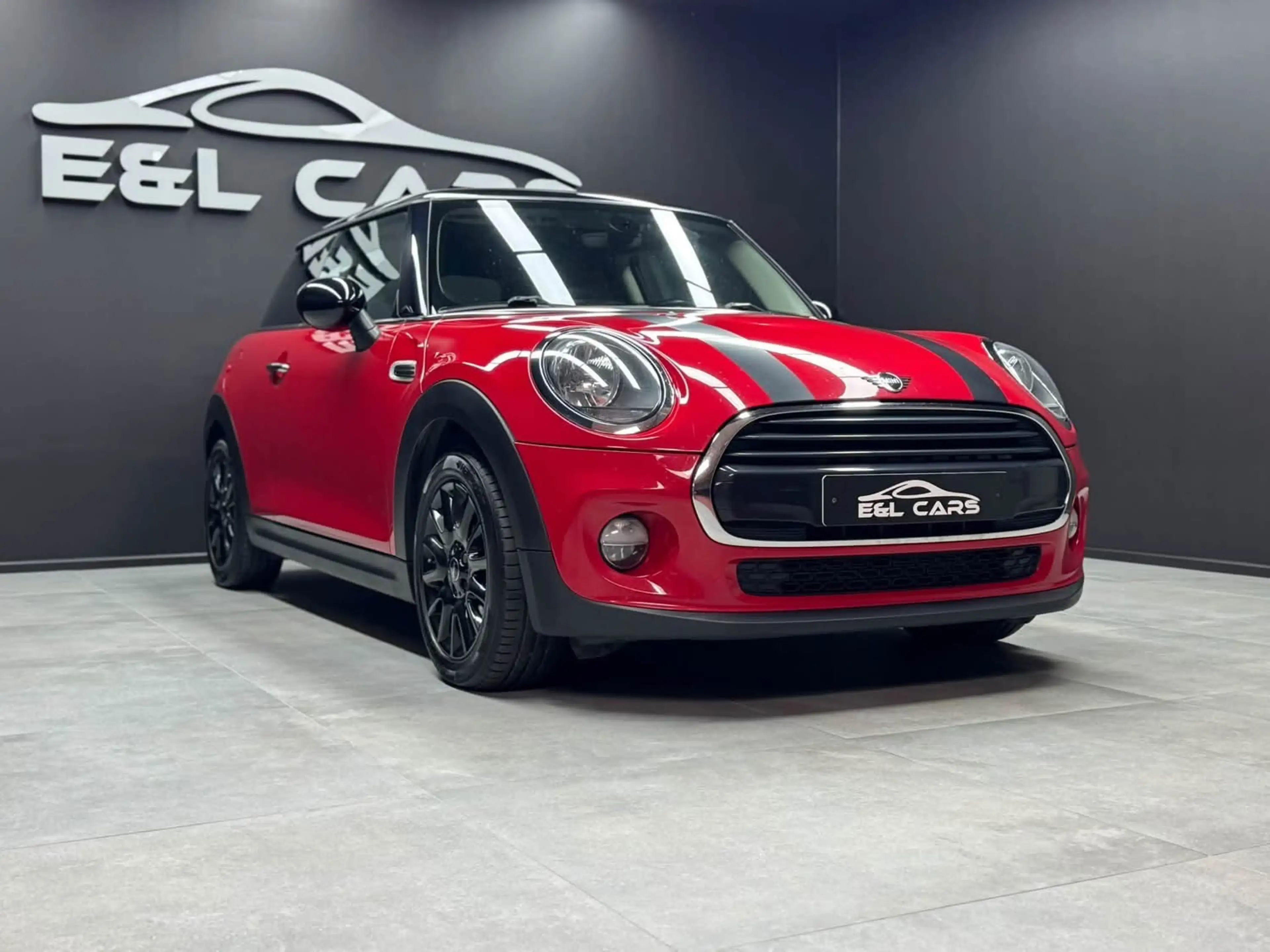 MINI Cooper D Mini 1.5 DA Cooper **12 mois de garantie** — photo 3