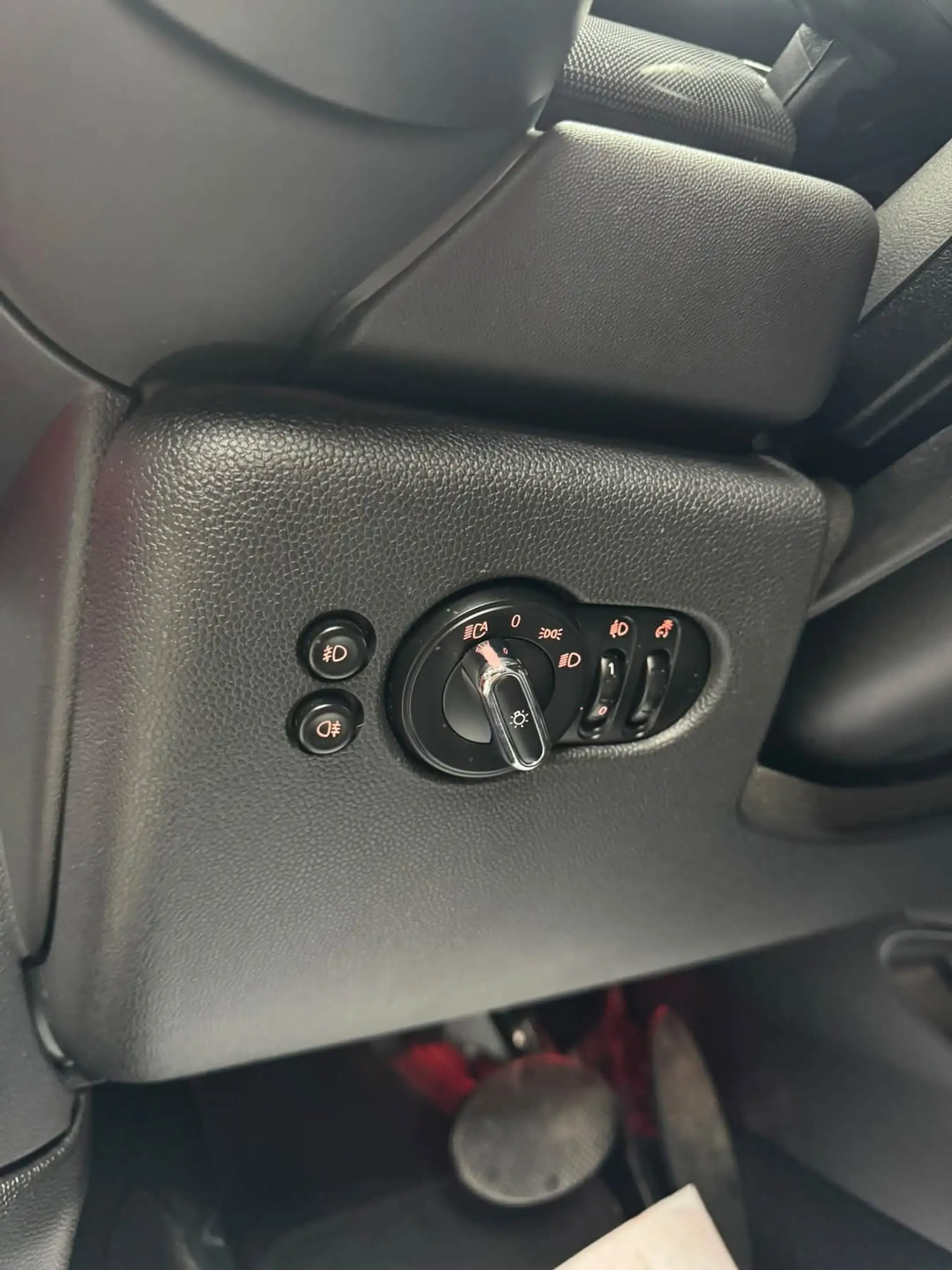 MINI Cooper D Mini 1.5 DA Cooper **12 mois de garantie** — photo 9