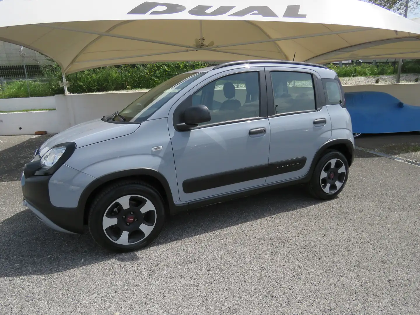 Fiat Panda 1.0 hybrid City Cross Grigio - 1