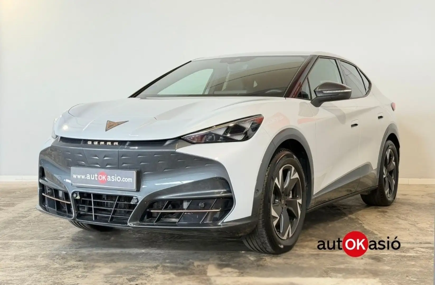 CUPRA Tavascan 77kWh 210kW Endurance First Edition Weiß - 1