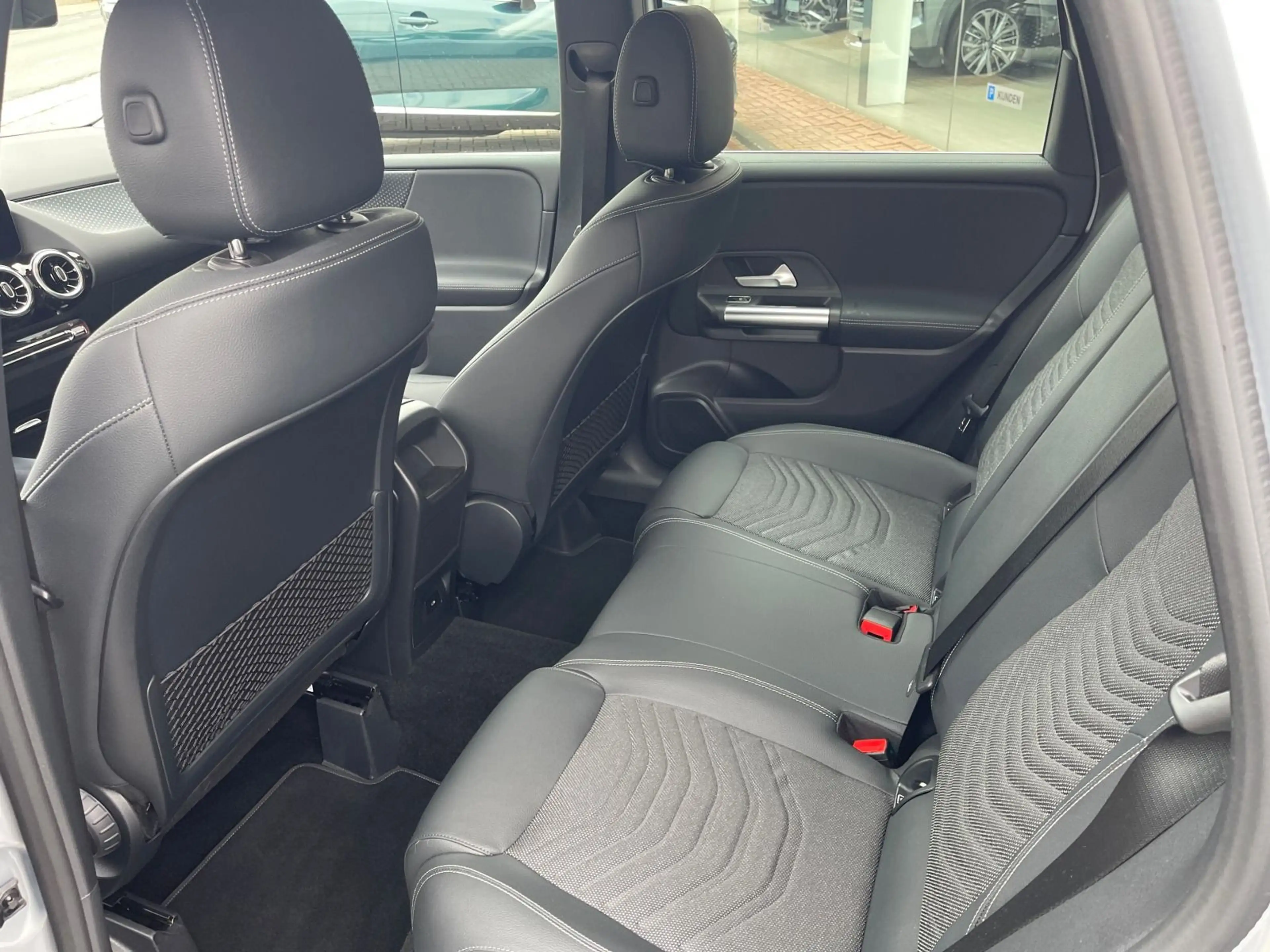 Mercedes-Benz B 200 Progressive Klima Navi 360 Kamera — photo 11