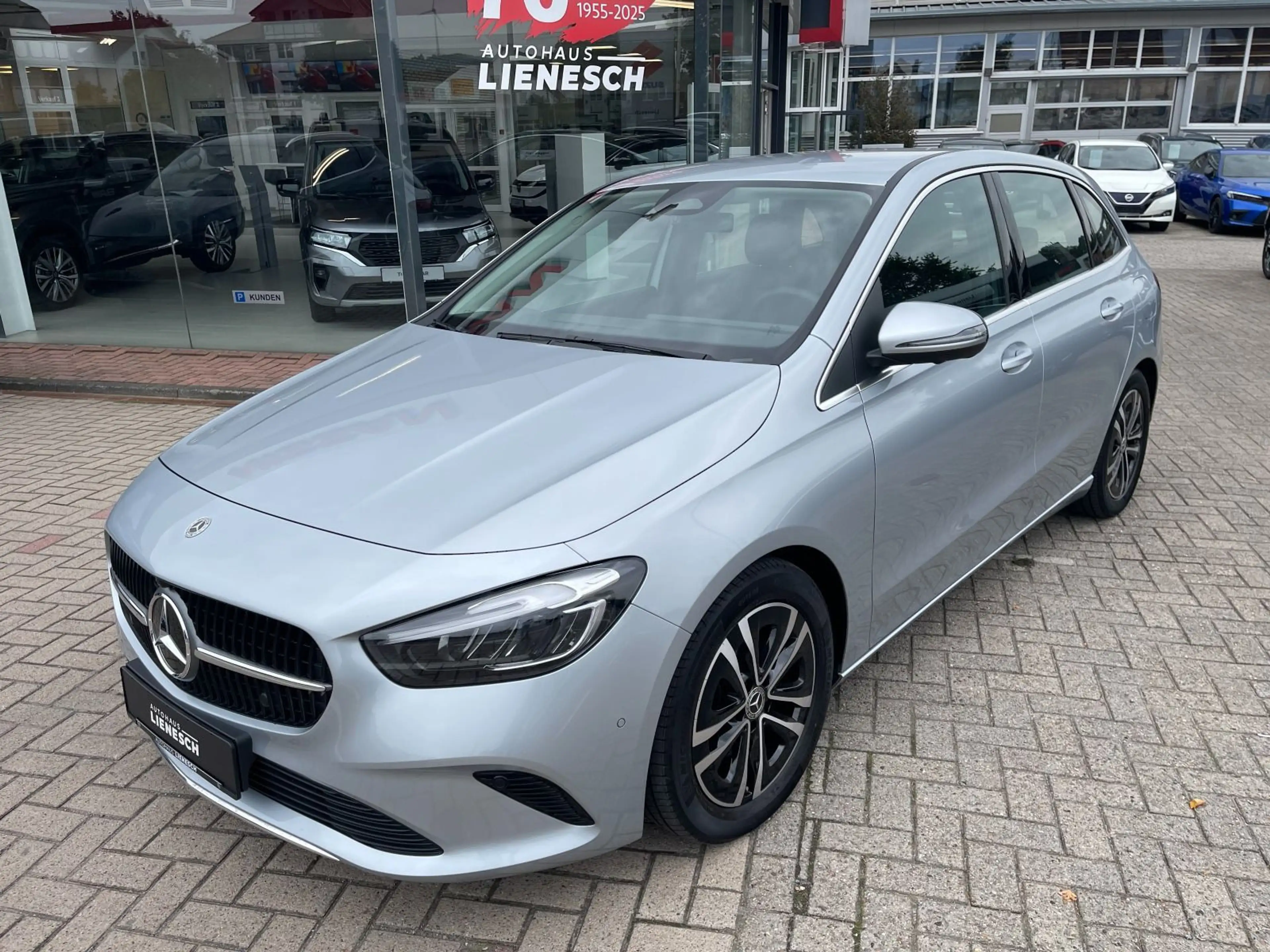 Mercedes-Benz B 200 Progressive Klima Navi 360 Kamera — photo 2