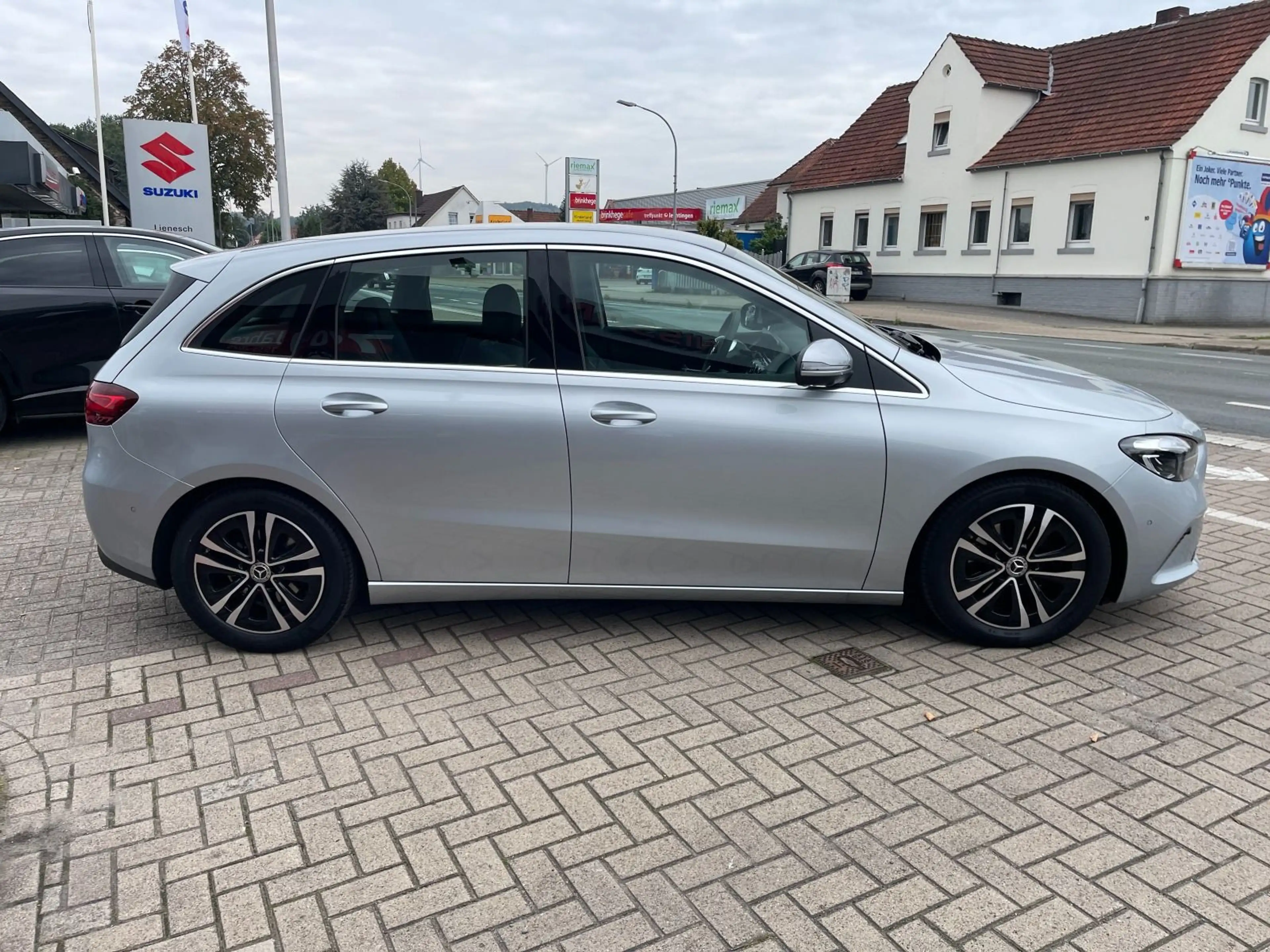 Mercedes-Benz B 200 Progressive Klima Navi 360 Kamera — photo 5