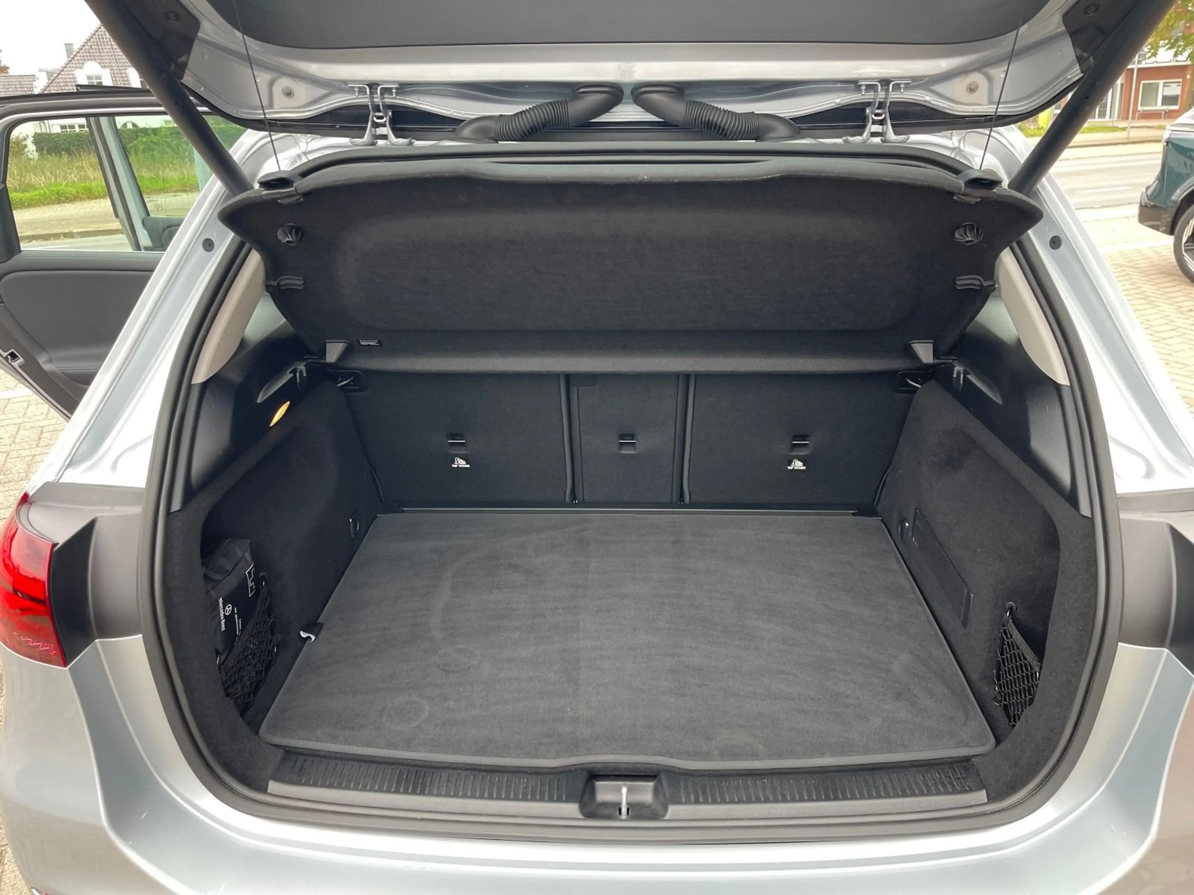 Mercedes-Benz B 200 Progressive Klima Navi 360 Kamera — photo 12