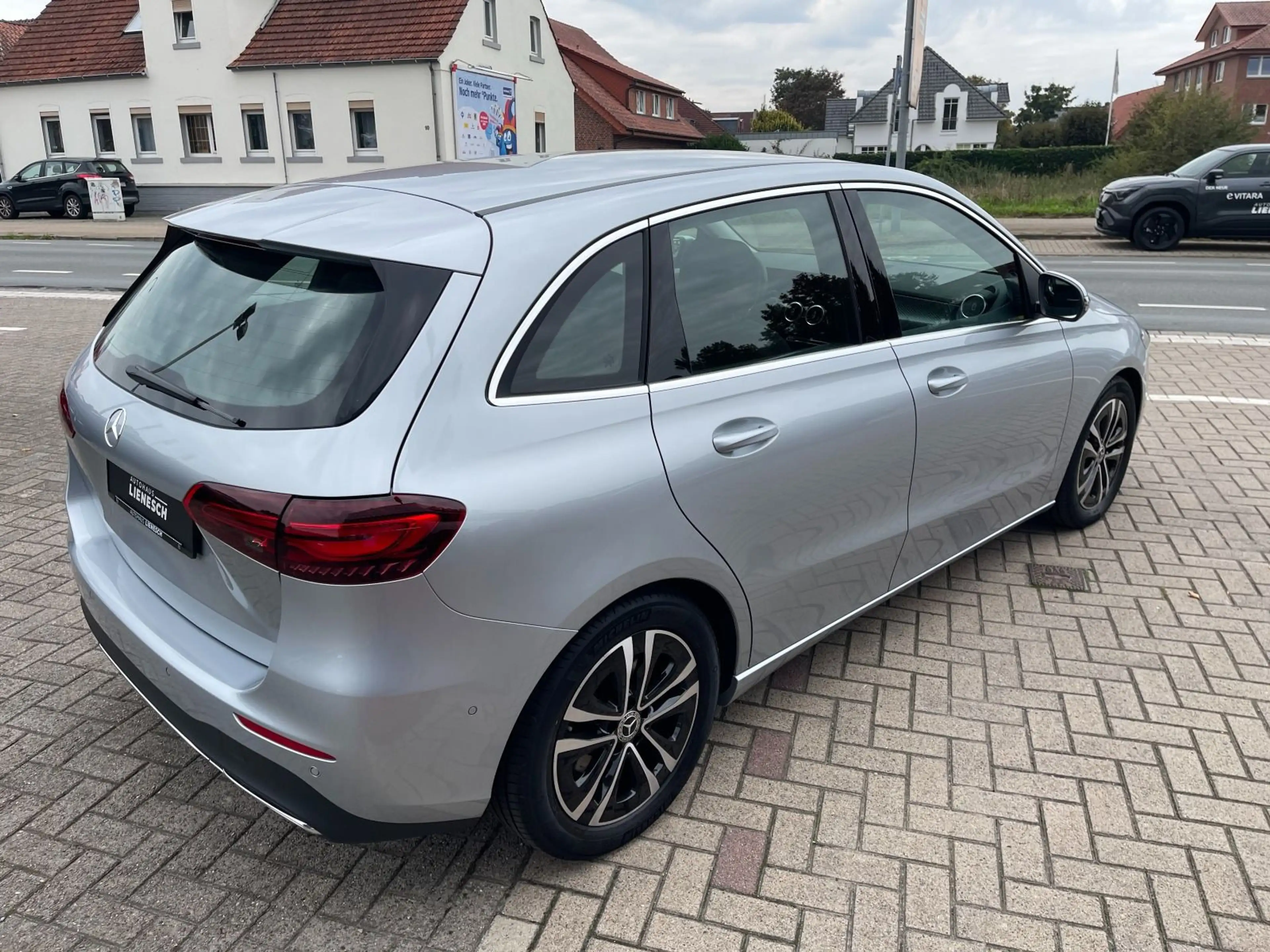 Mercedes-Benz B 200 Progressive Klima Navi 360 Kamera — photo 6
