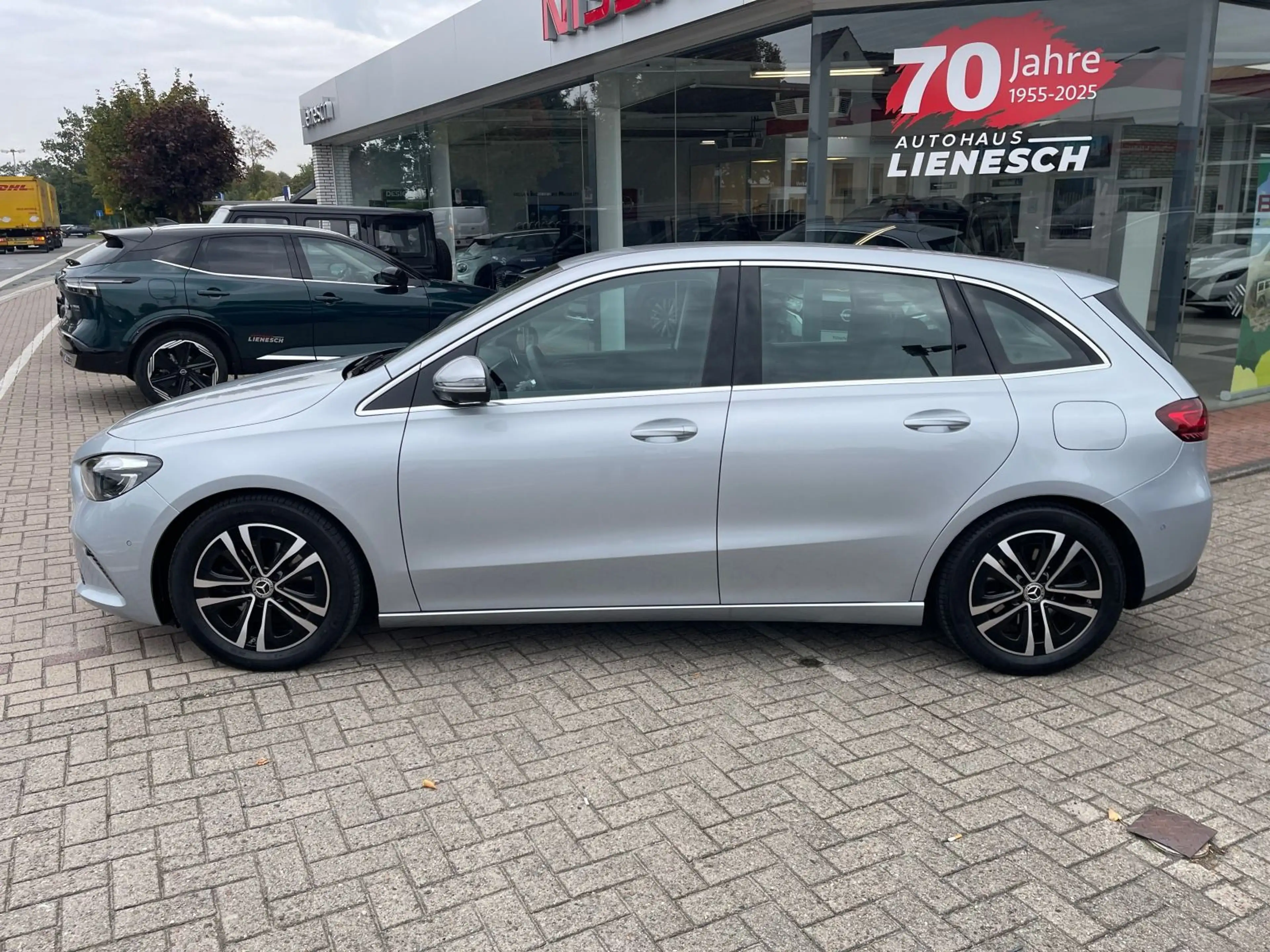 Mercedes-Benz B 200 Progressive Klima Navi 360 Kamera — photo 9