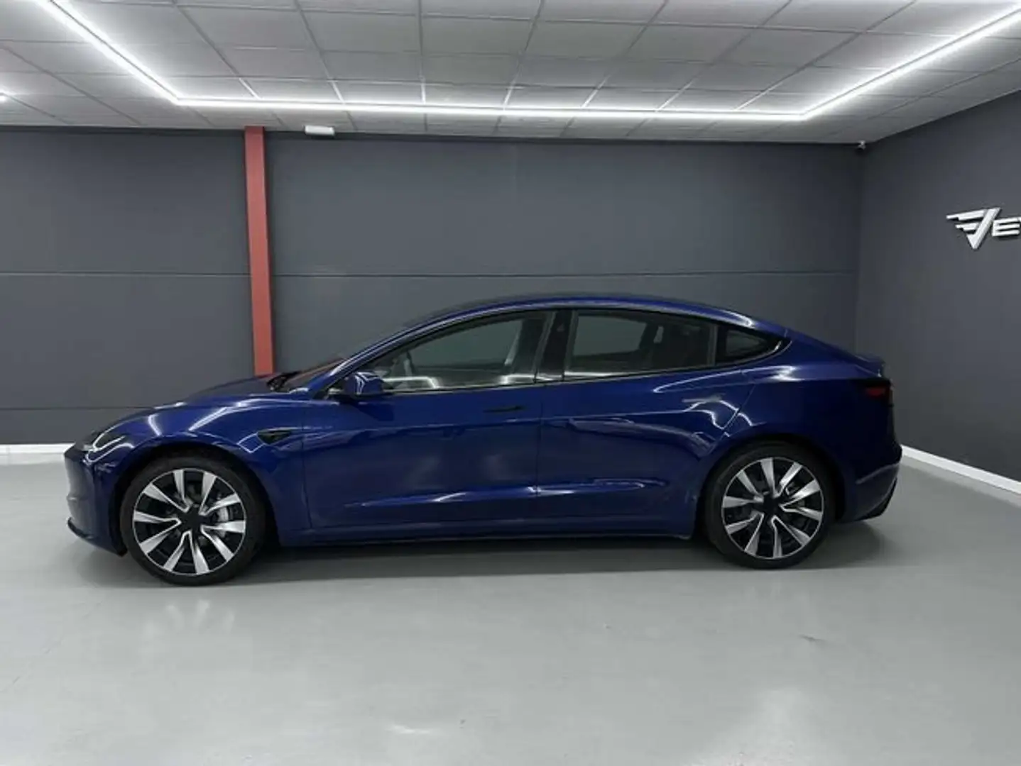 Tesla Model 3 RWD trasera acabado Premium Azul - 2