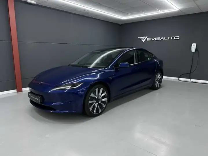 Tesla Model 3 2024
