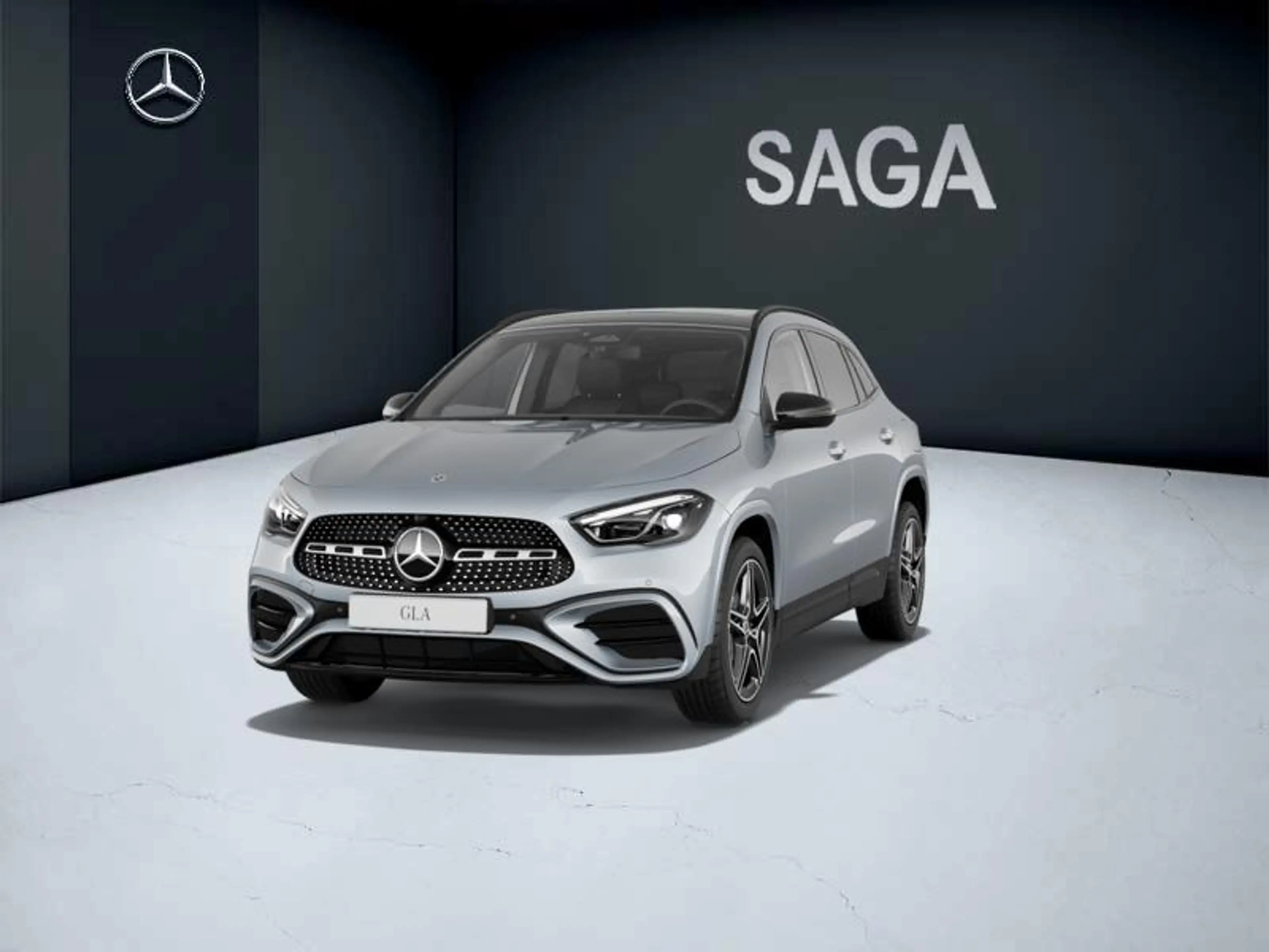 Mercedes-Benz GLA 180 — photo 10