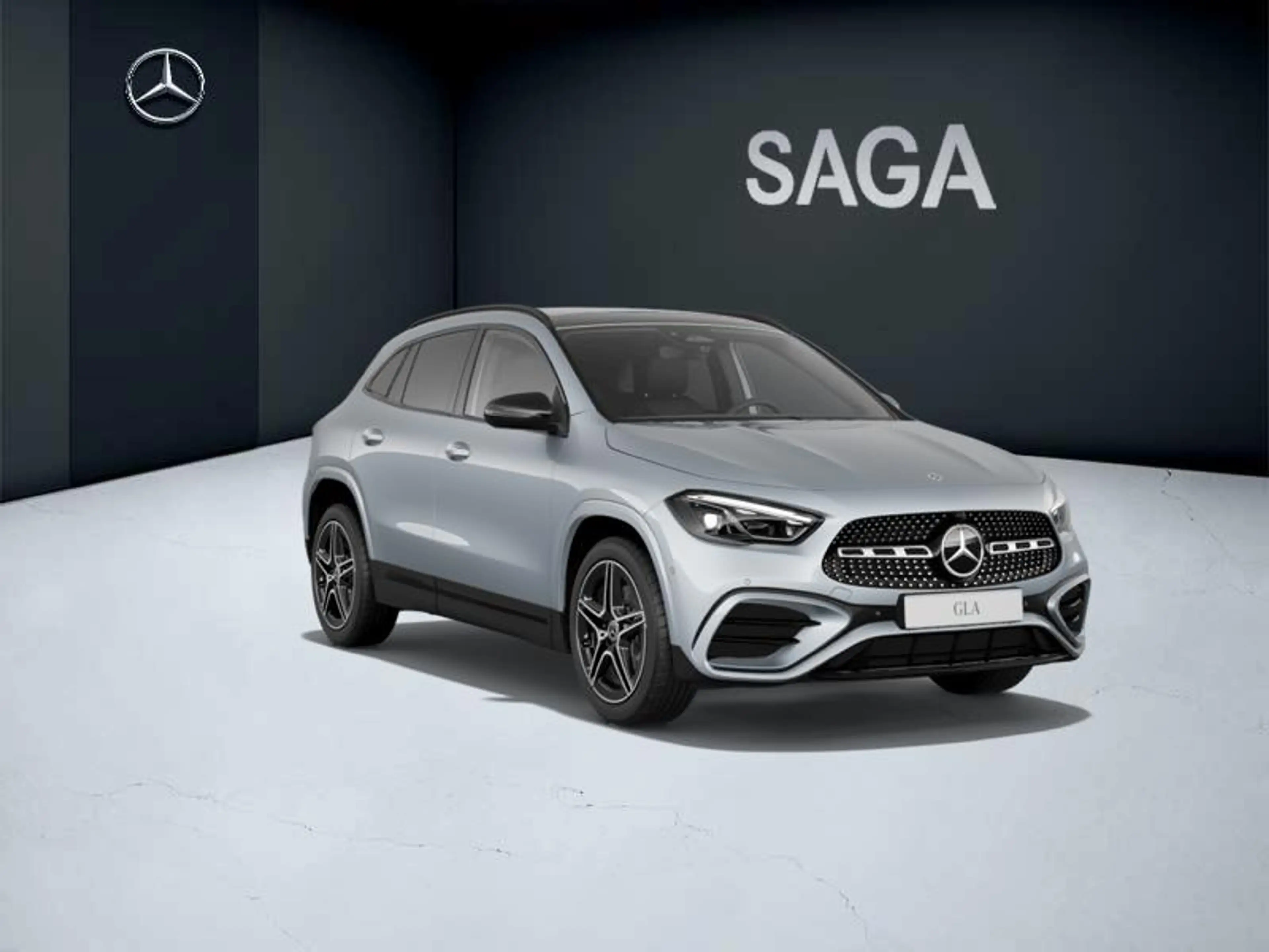 Mercedes-Benz GLA 180 — photo 8