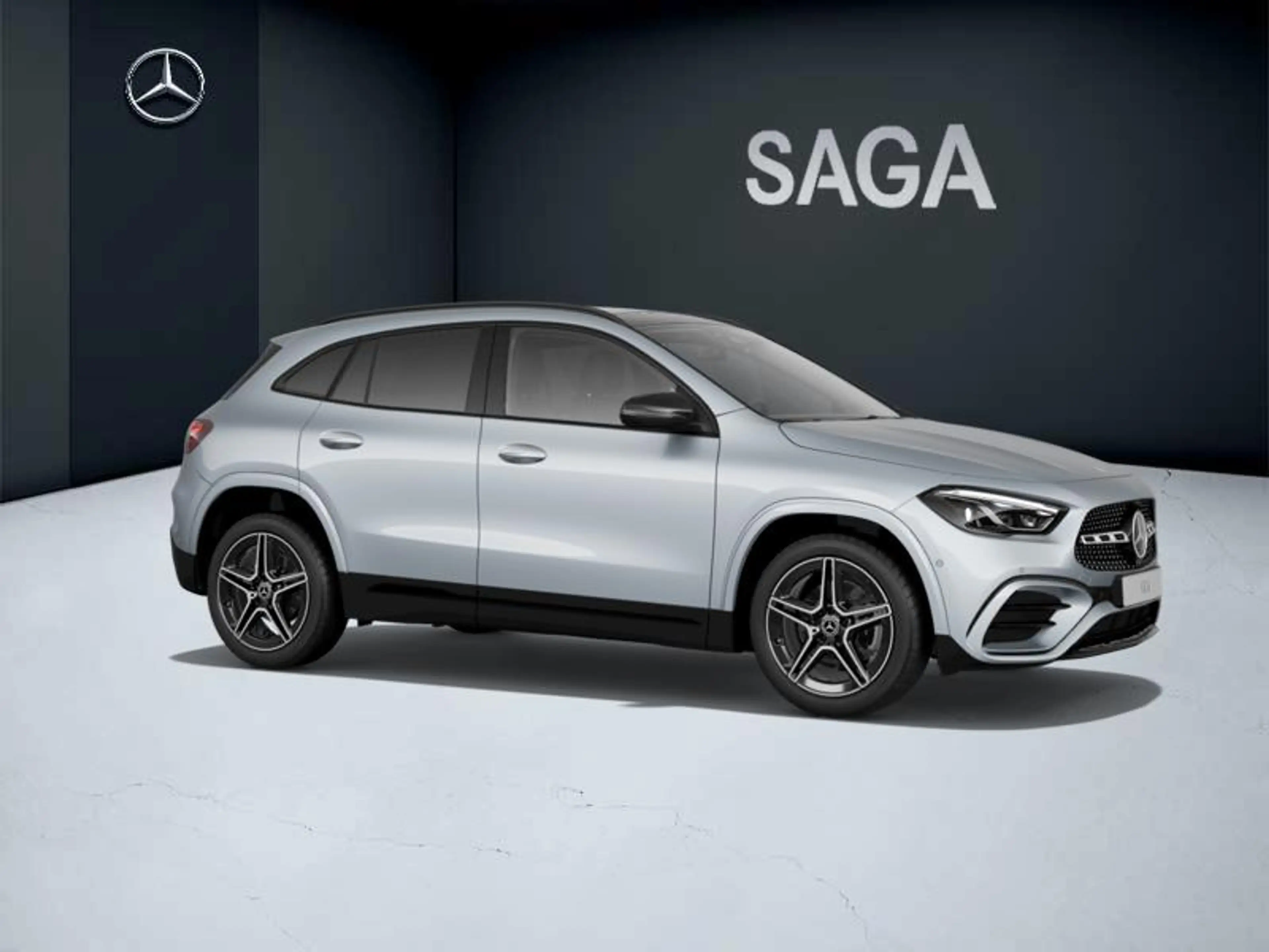 Mercedes-Benz GLA 180 — photo 15