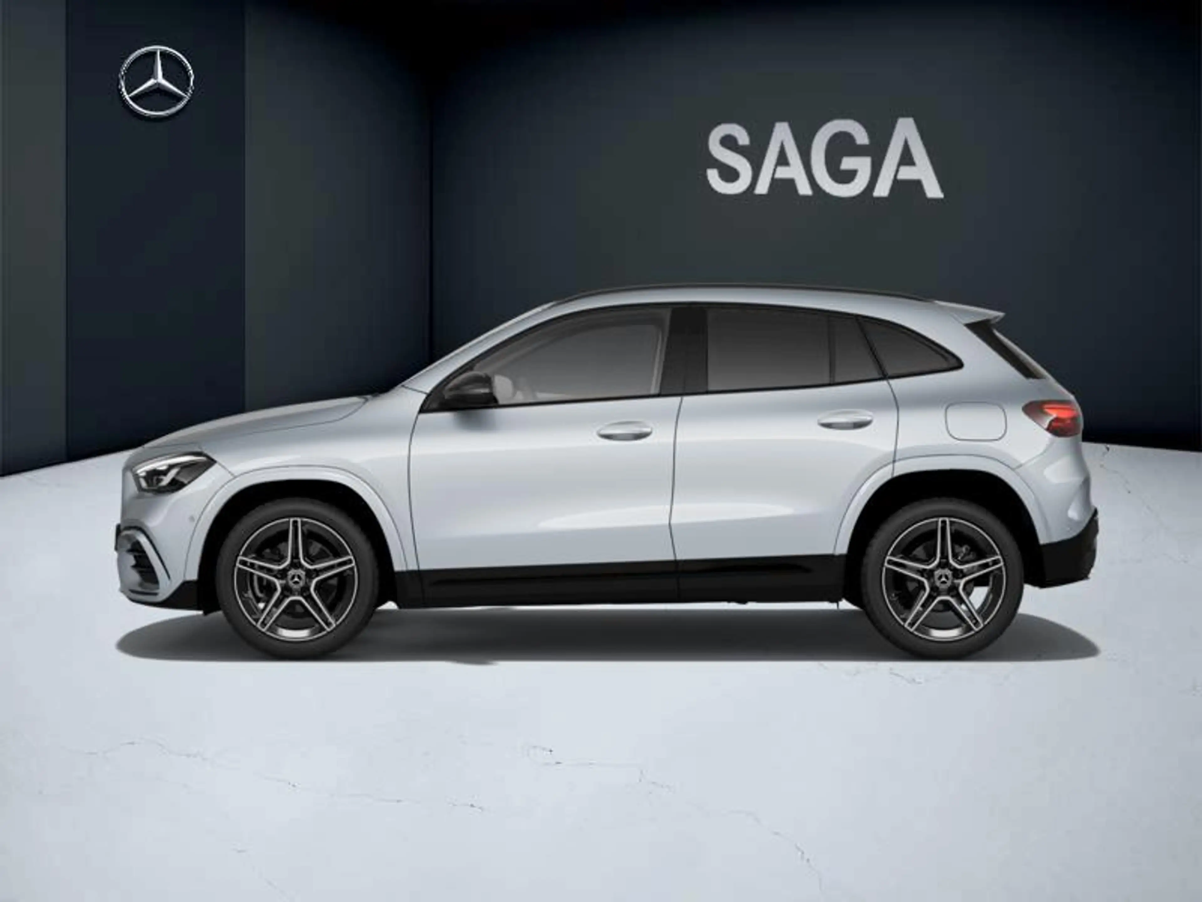 Mercedes-Benz GLA 180 — photo 6