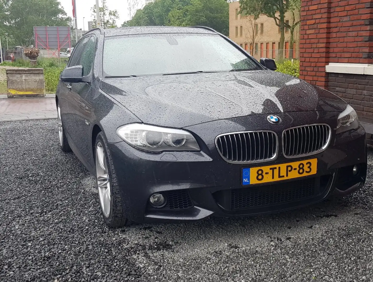 BMW 535 535i Touring M pakket (bmw dealer onderhouden) - 1