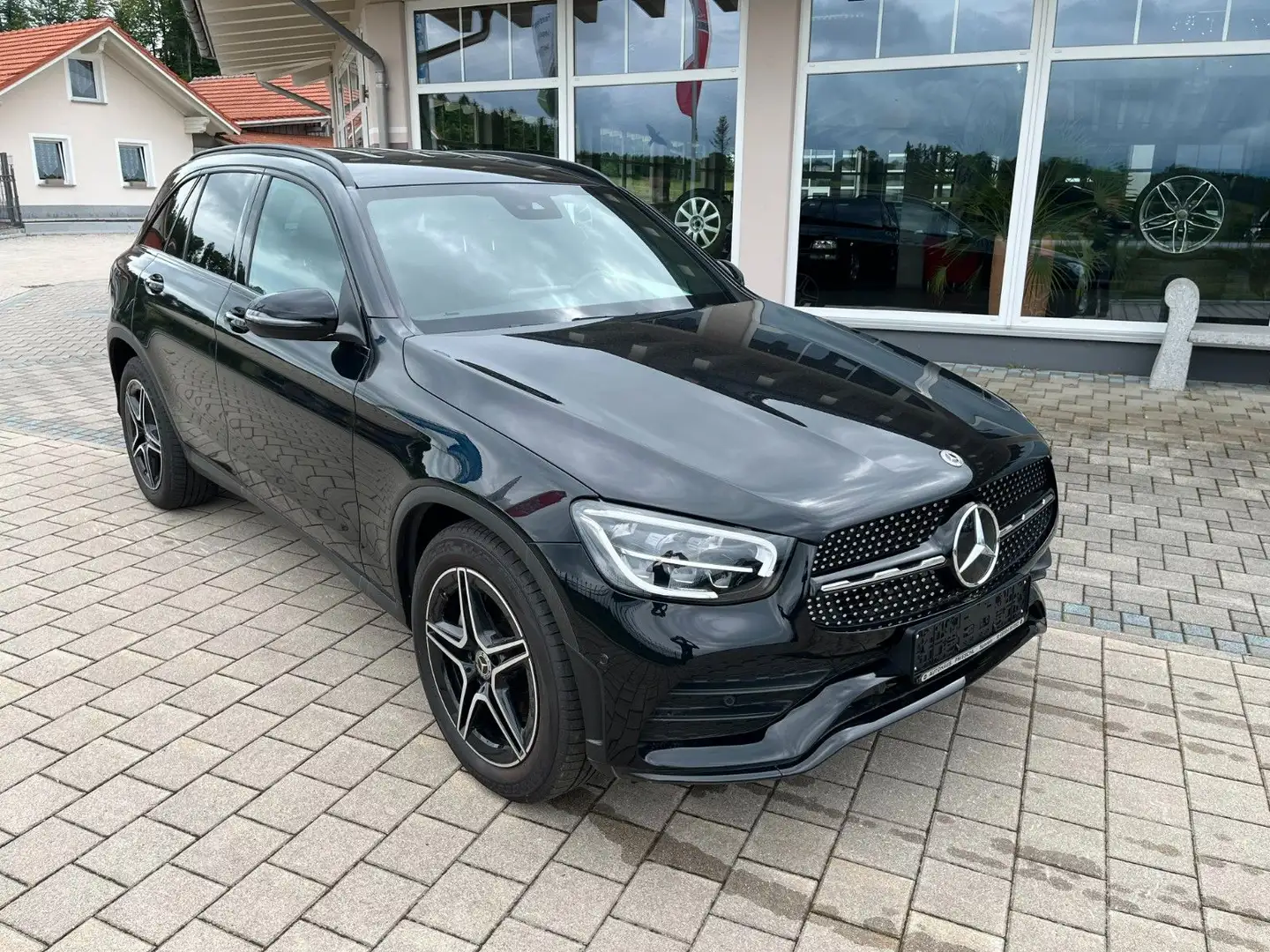 Mercedes-Benz GLC 220 d 4MATIC Autom.*AMG*AHK*LED*DAB*Kamera Schwarz - 1